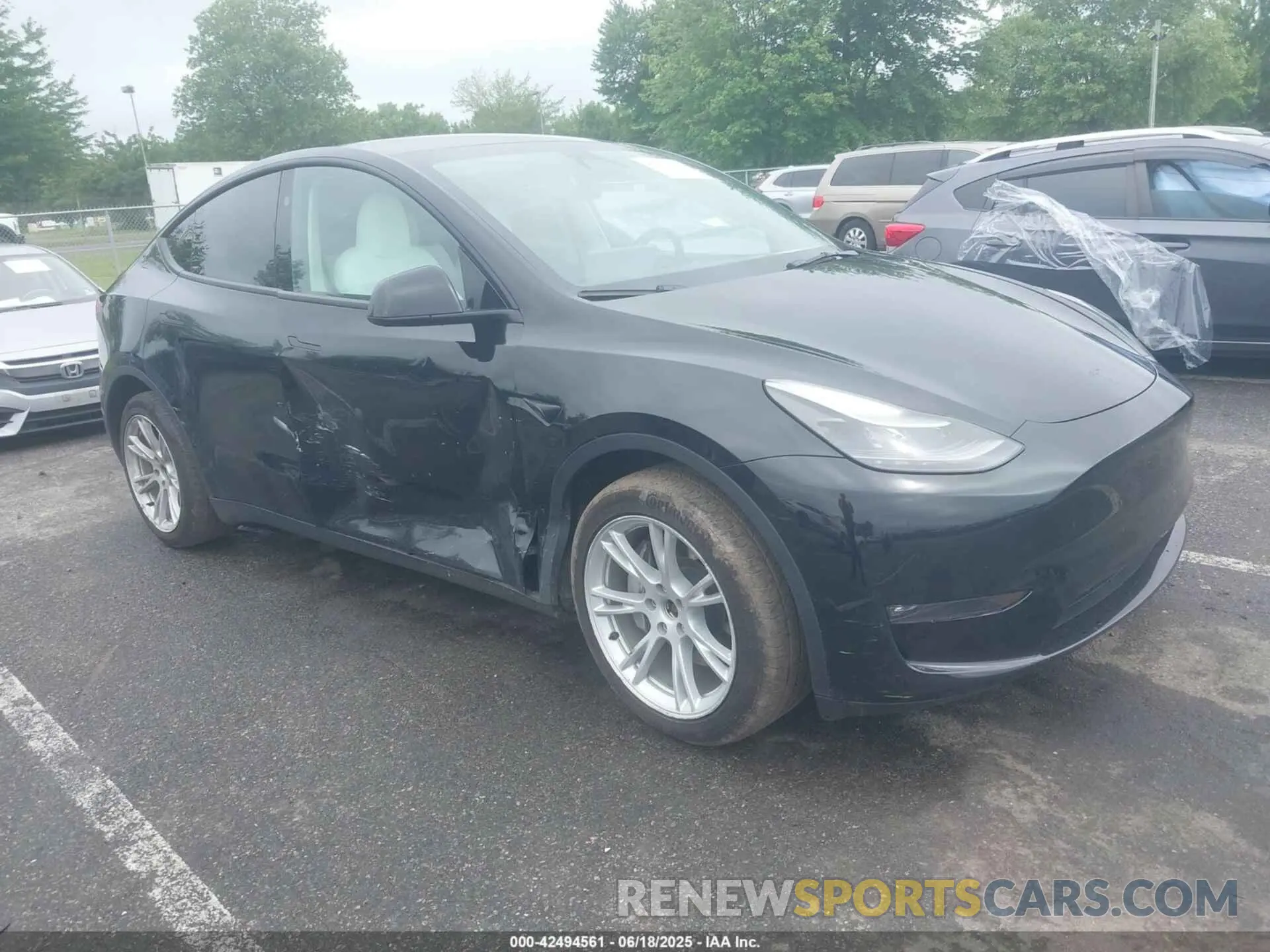 1 Photograph of a damaged car 7SAYGDEE8PF796571 TESLA MODEL Y 2023