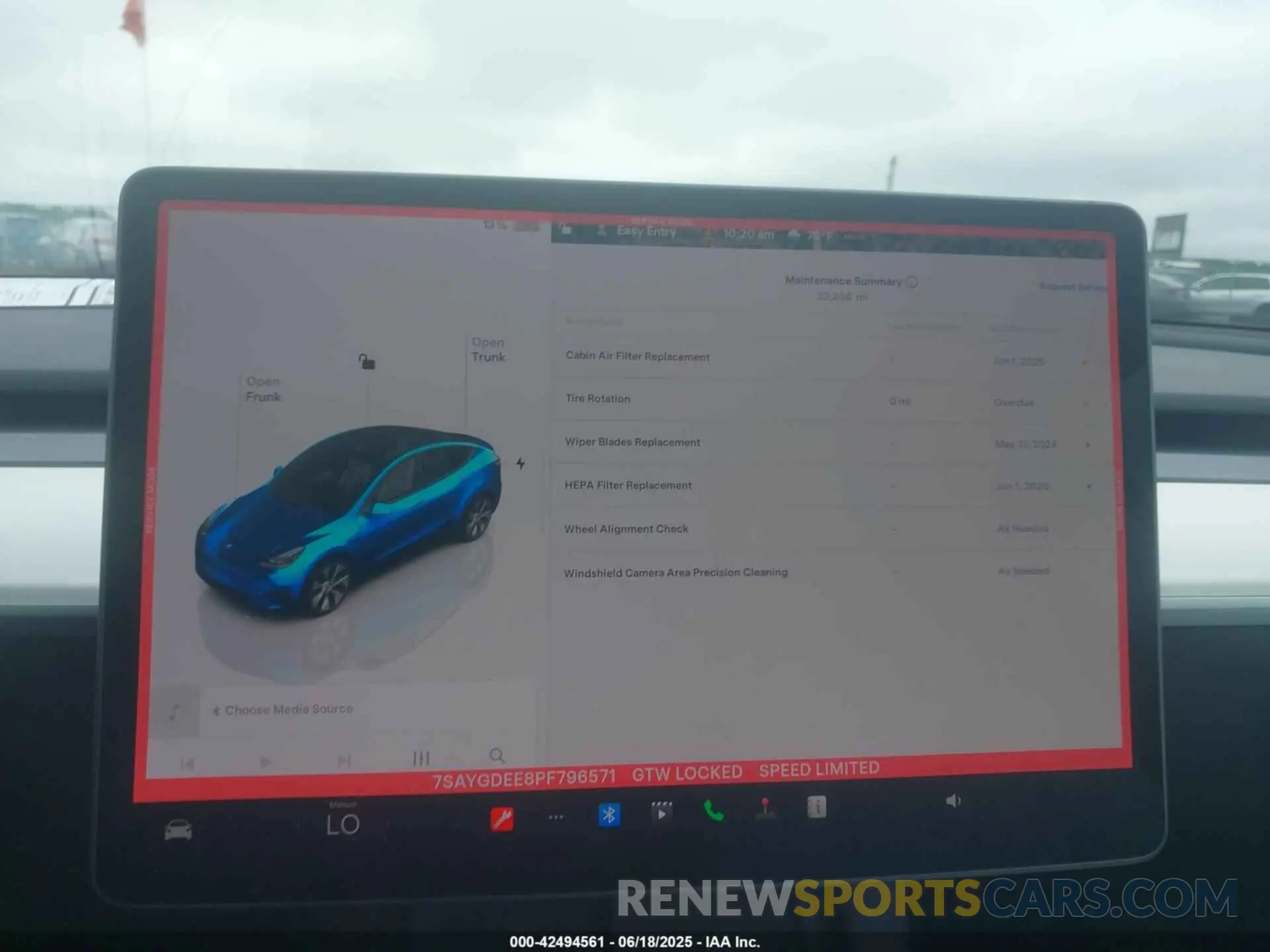 17 Photograph of a damaged car 7SAYGDEE8PF796571 TESLA MODEL Y 2023