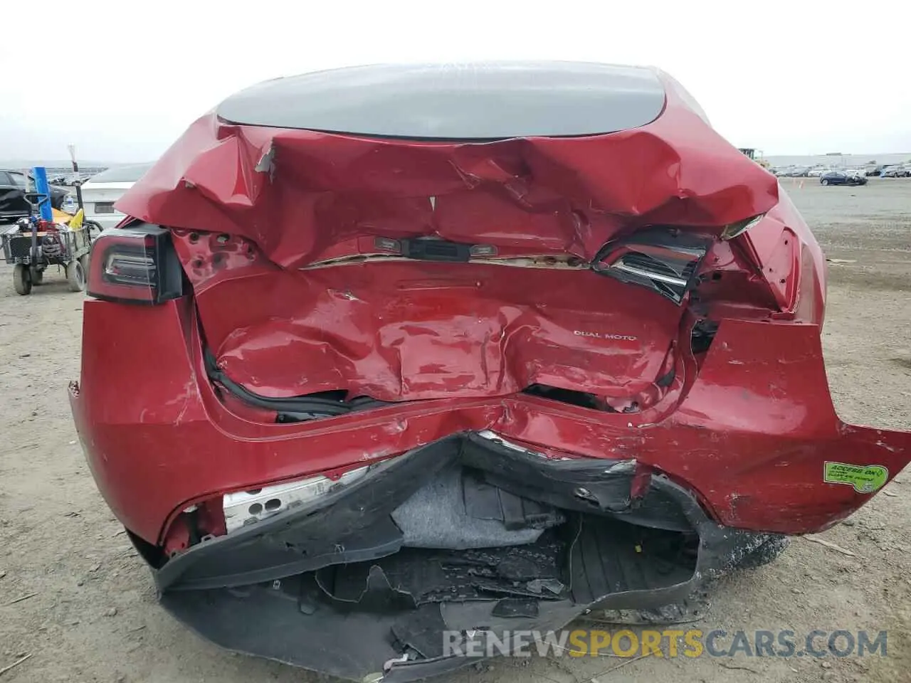 6 Фотография поврежденного автомобиля 7SAYGDEE8PF810338 TESLA MODEL Y 2023