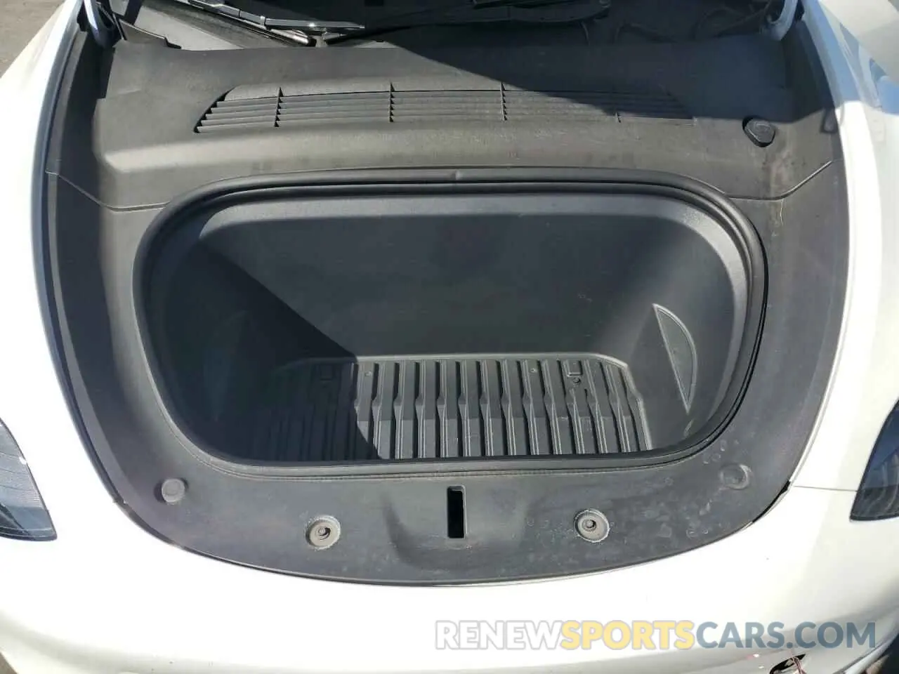 11 Photograph of a damaged car 7SAYGDEE8PF816544 TESLA MODEL Y 2023