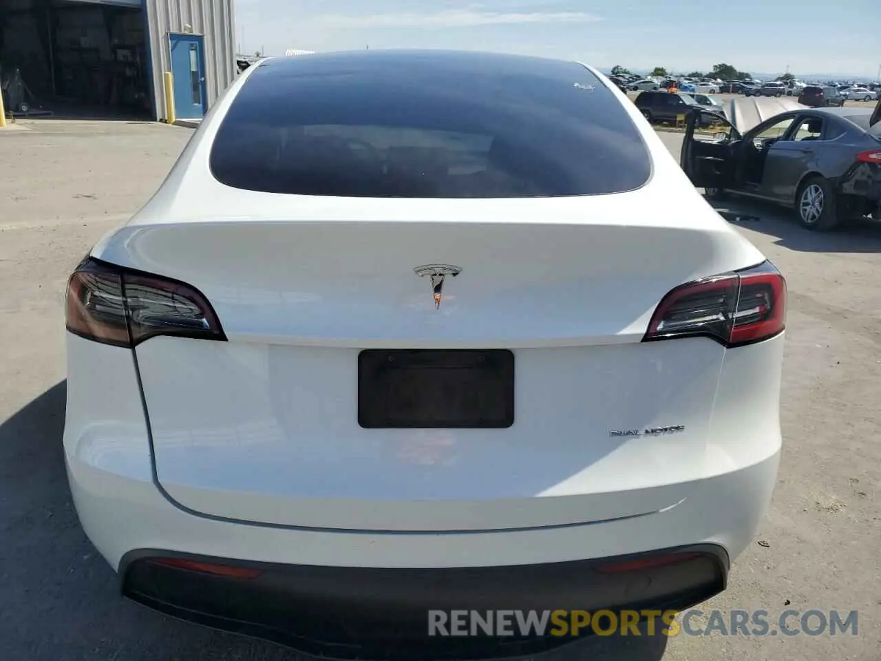 6 Photograph of a damaged car 7SAYGDEE8PF816544 TESLA MODEL Y 2023