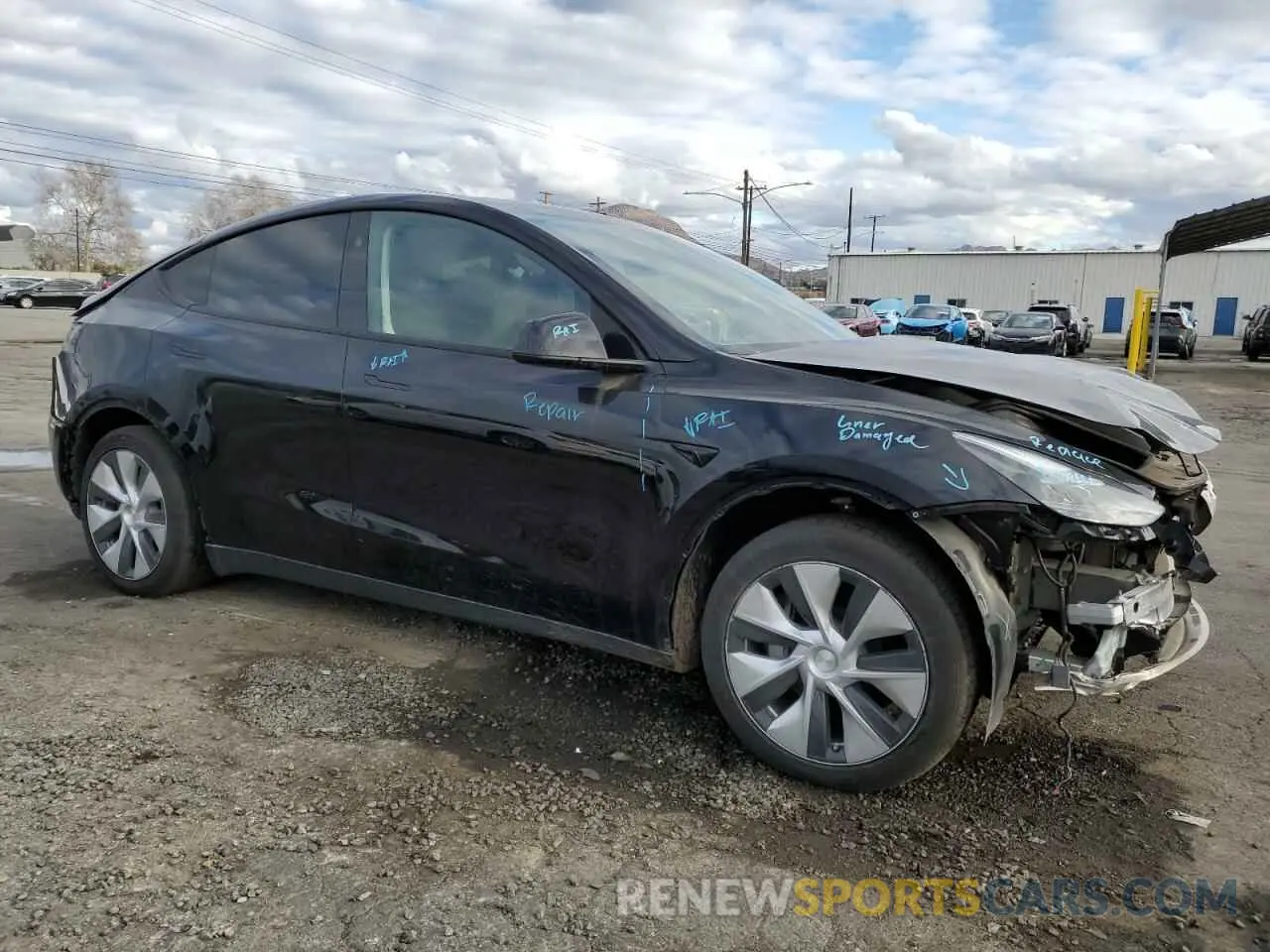 4 Photograph of a damaged car 7SAYGDEE8PF877926 TESLA MODEL Y 2023