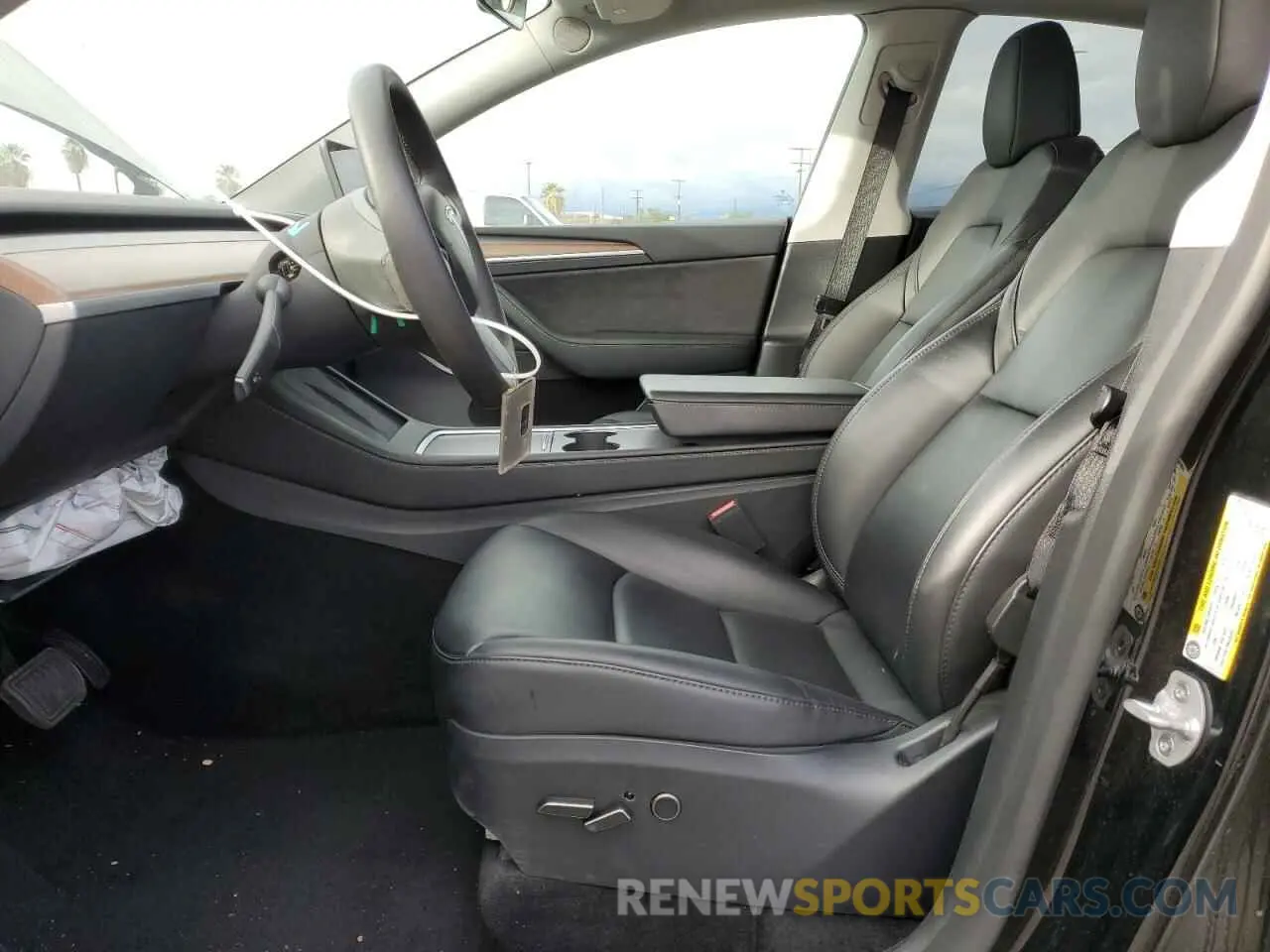 7 Photograph of a damaged car 7SAYGDEE8PF877926 TESLA MODEL Y 2023