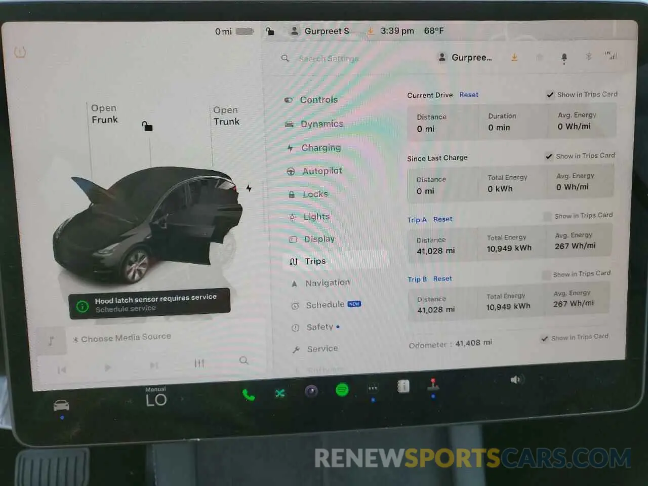 9 Photograph of a damaged car 7SAYGDEE8PF877926 TESLA MODEL Y 2023