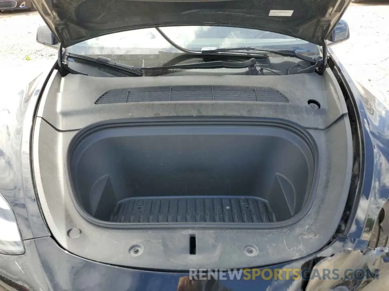 11 Photograph of a damaged car 7SAYGDEE9PA025940 TESLA MODEL Y 2023