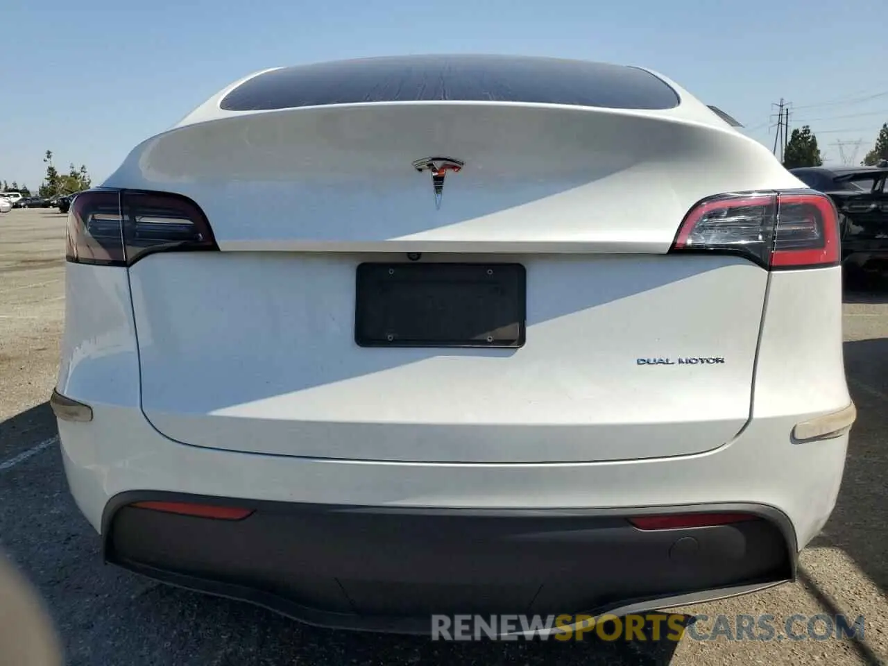 6 Photograph of a damaged car 7SAYGDEE9PA037294 TESLA MODEL Y 2023