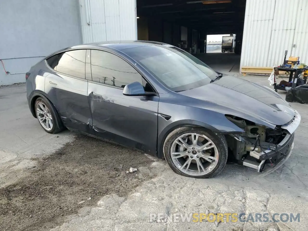 4 Photograph of a damaged car 7SAYGDEE9PA038638 TESLA MODEL Y 2023
