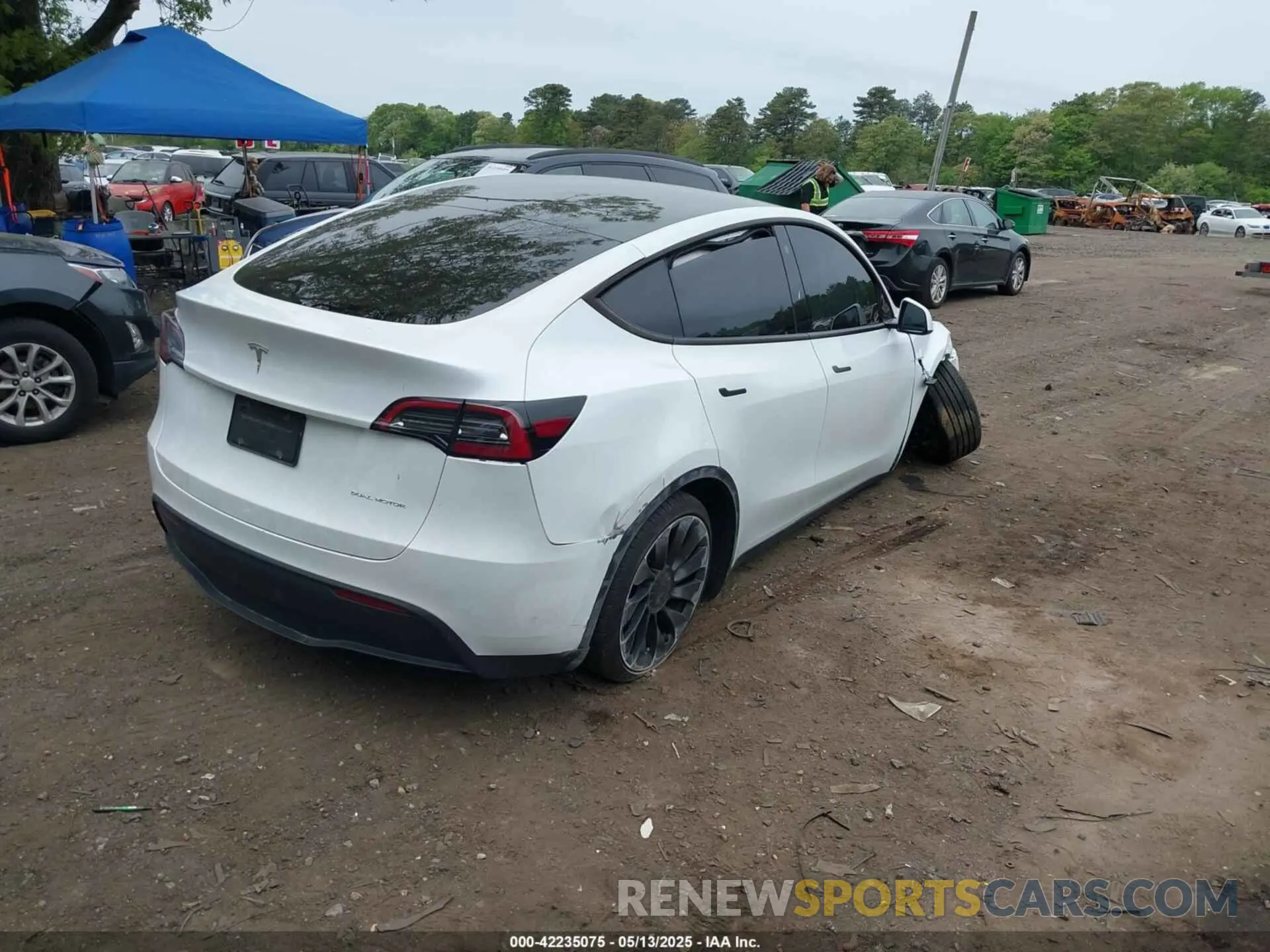 4 Фотография поврежденного автомобиля 7SAYGDEE9PA038770 TESLA MODEL Y 2023