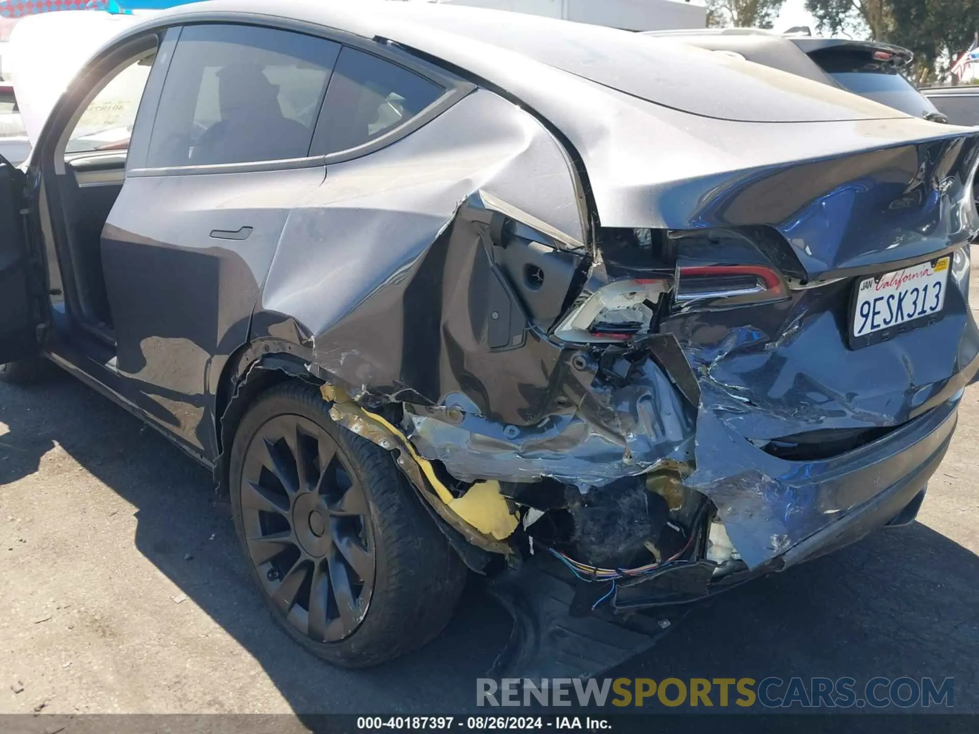 6 Фотография поврежденного автомобиля 7SAYGDEE9PA047291 TESLA MODEL Y 2023
