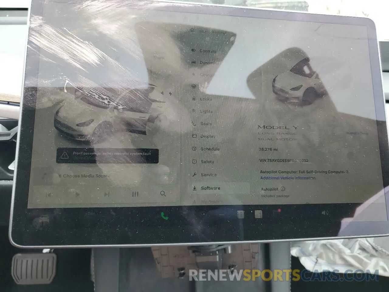 9 Photograph of a damaged car 7SAYGDEE9PA070232 TESLA MODEL Y 2023