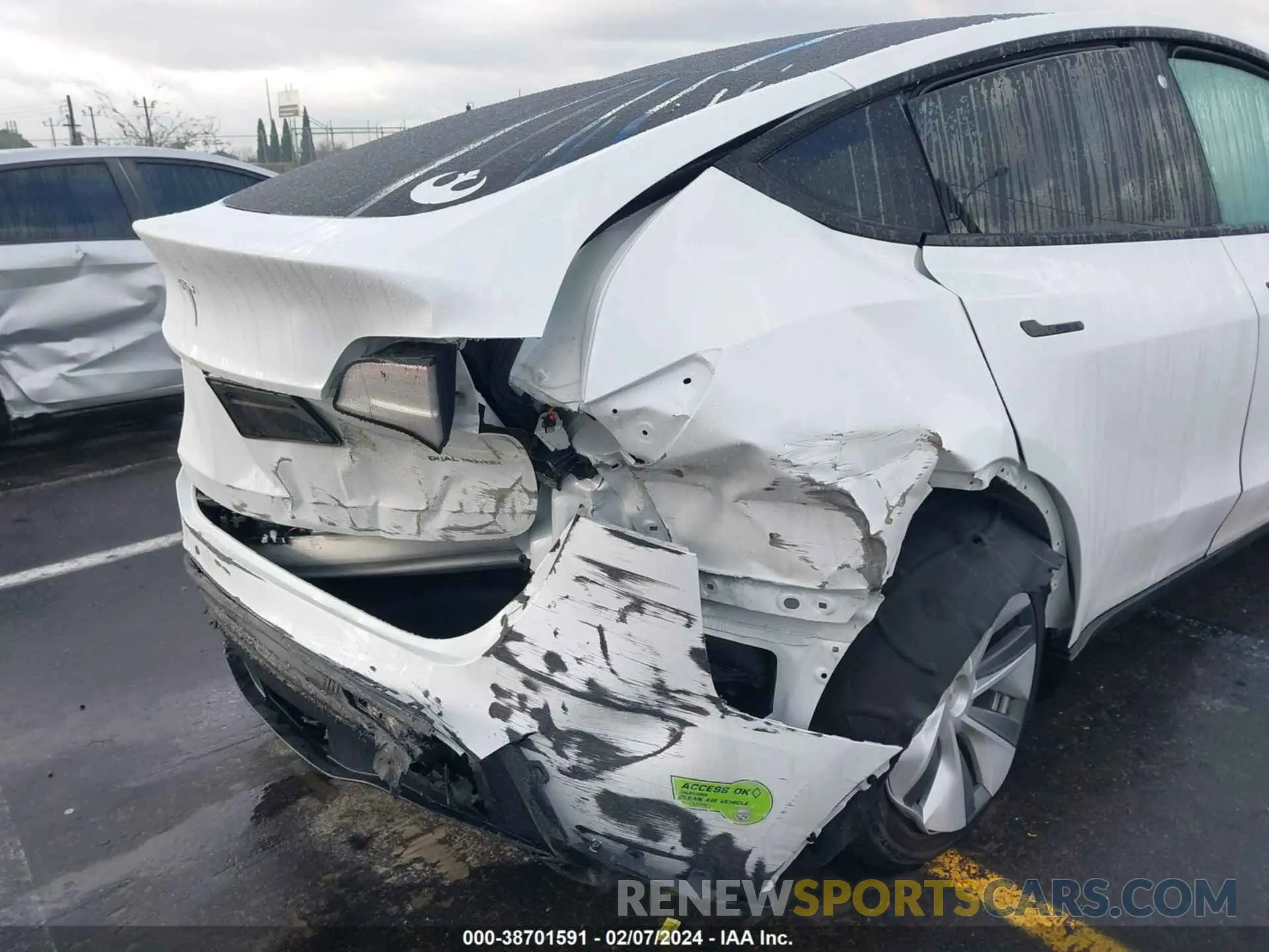 6 Photograph of a damaged car 7SAYGDEE9PA109305 TESLA MODEL Y 2023