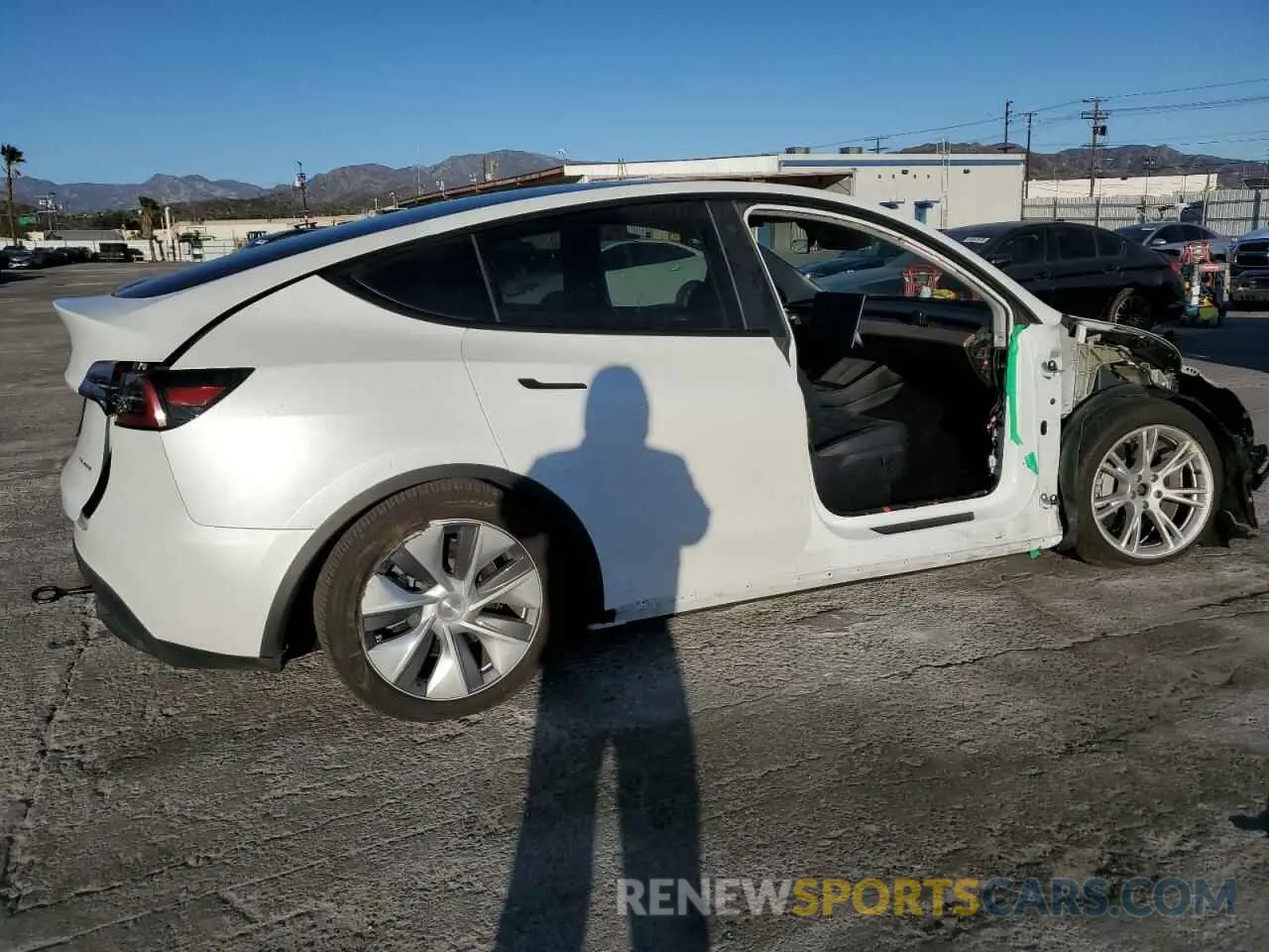 3 Photograph of a damaged car 7SAYGDEE9PA113788 TESLA MODEL Y 2023