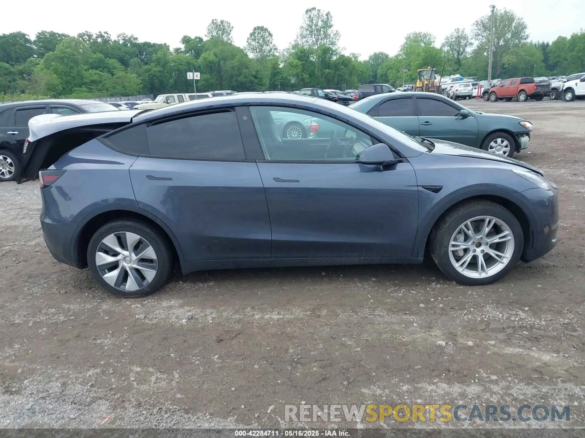 13 Фотография поврежденного автомобиля 7SAYGDEE9PA130624 TESLA MODEL Y 2023