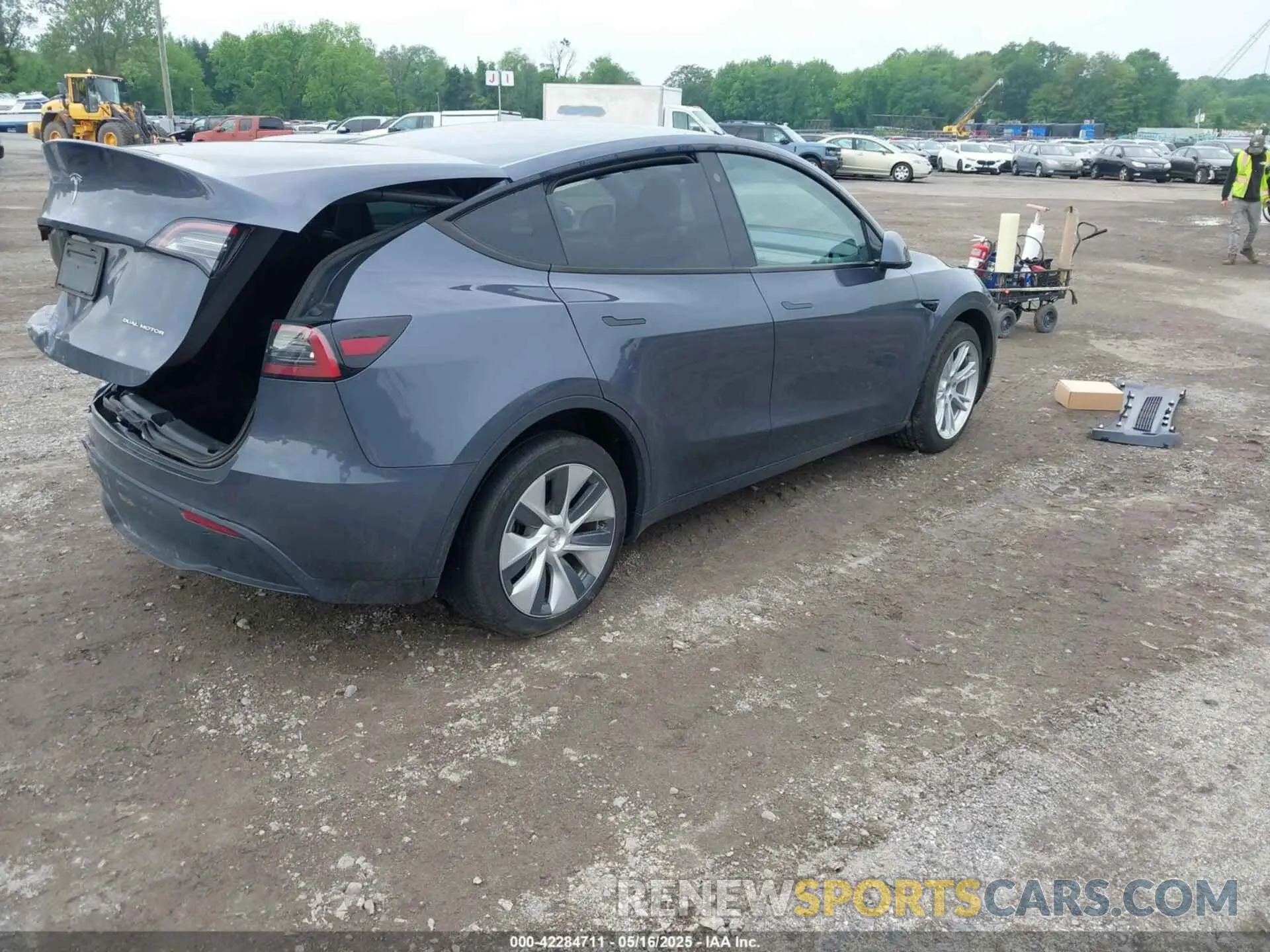 4 Фотография поврежденного автомобиля 7SAYGDEE9PA130624 TESLA MODEL Y 2023