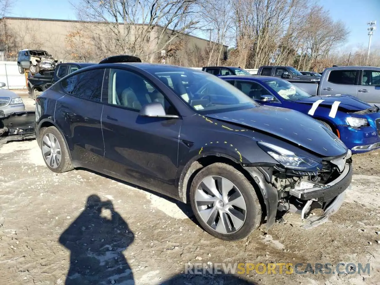 4 Photograph of a damaged car 7SAYGDEE9PA139050 TESLA MODEL Y 2023