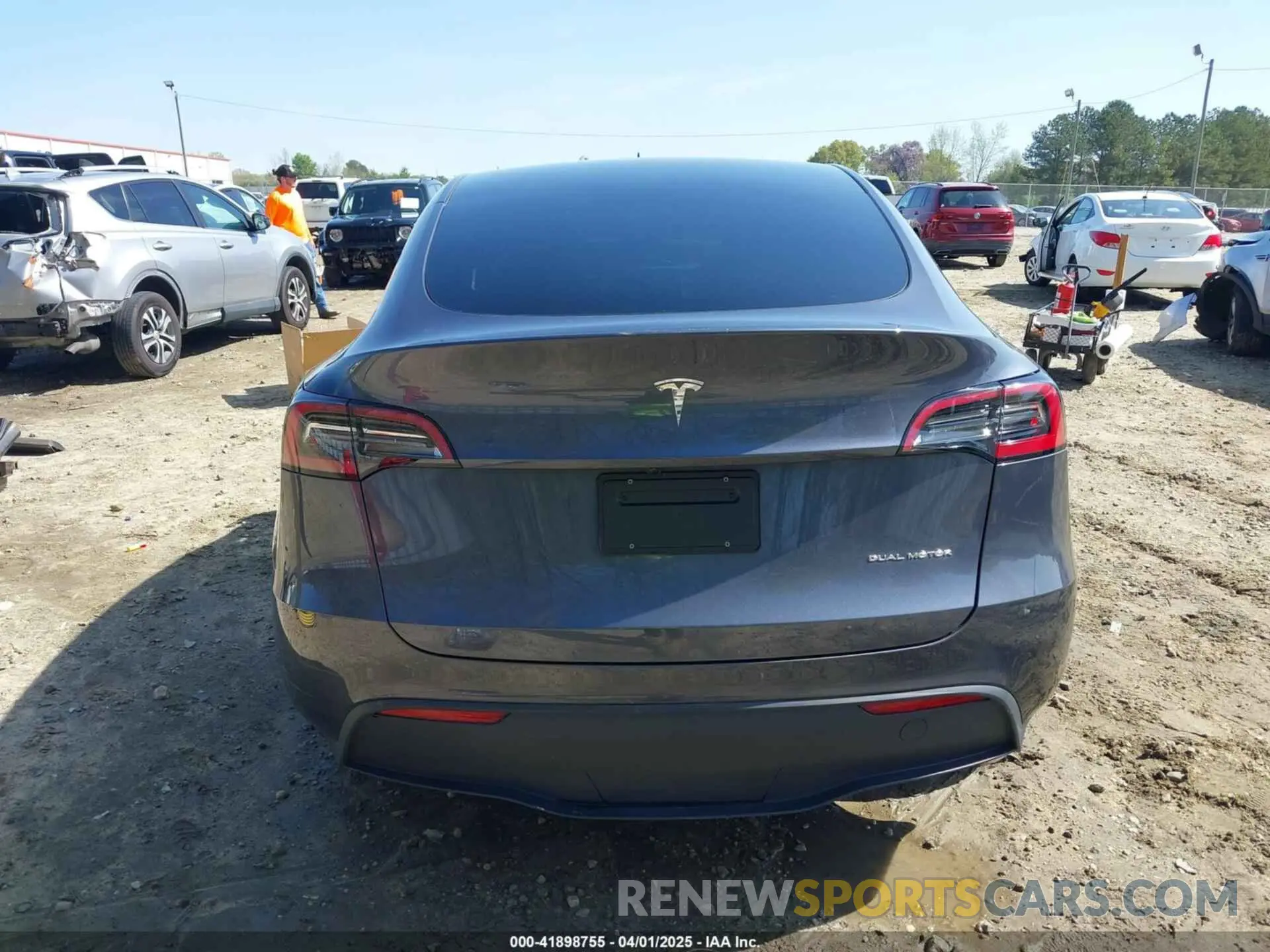17 Фотография поврежденного автомобиля 7SAYGDEE9PA171190 TESLA MODEL Y 2023