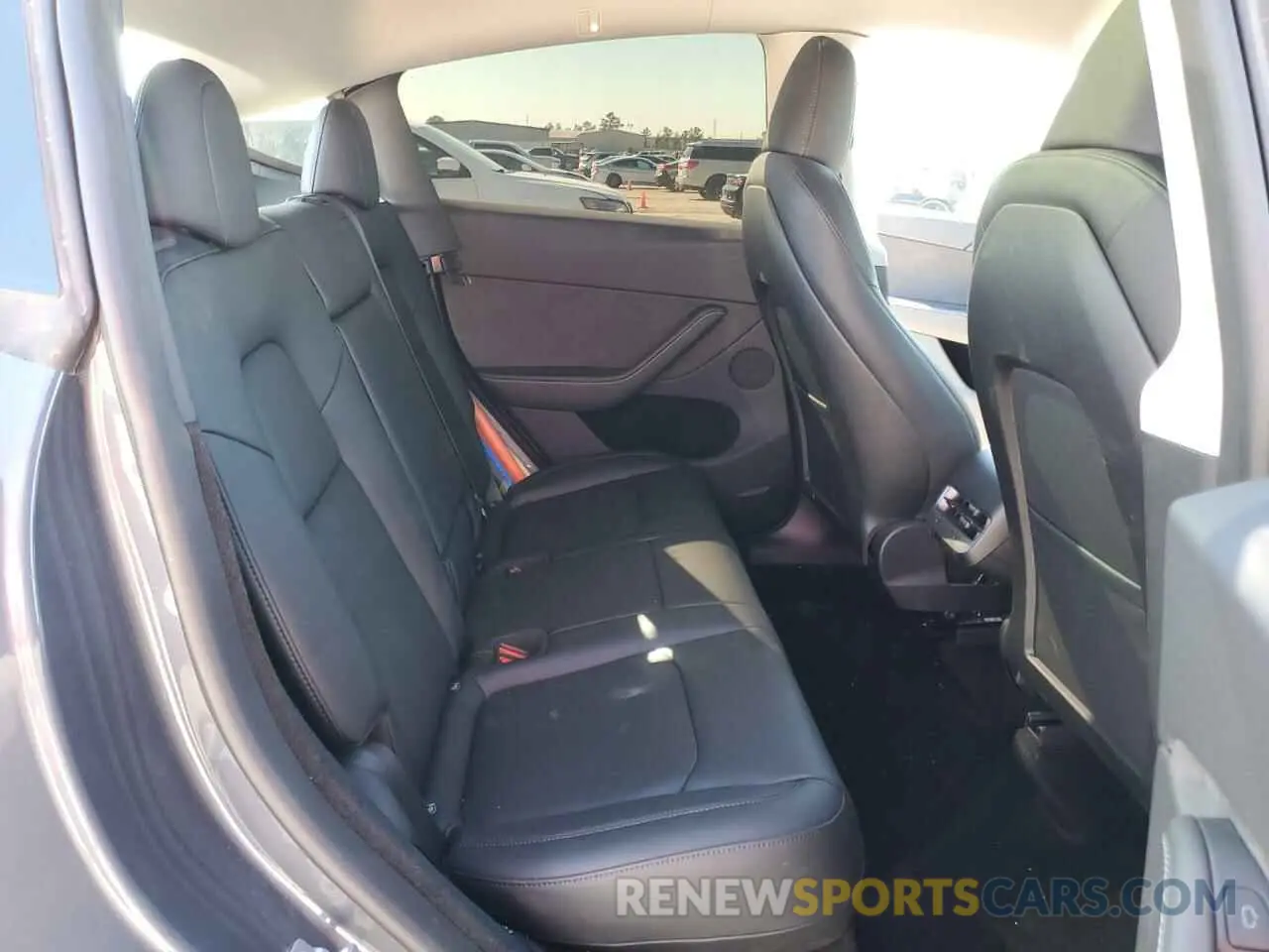 10 Photograph of a damaged car 7SAYGDEE9PA180293 TESLA MODEL Y 2023