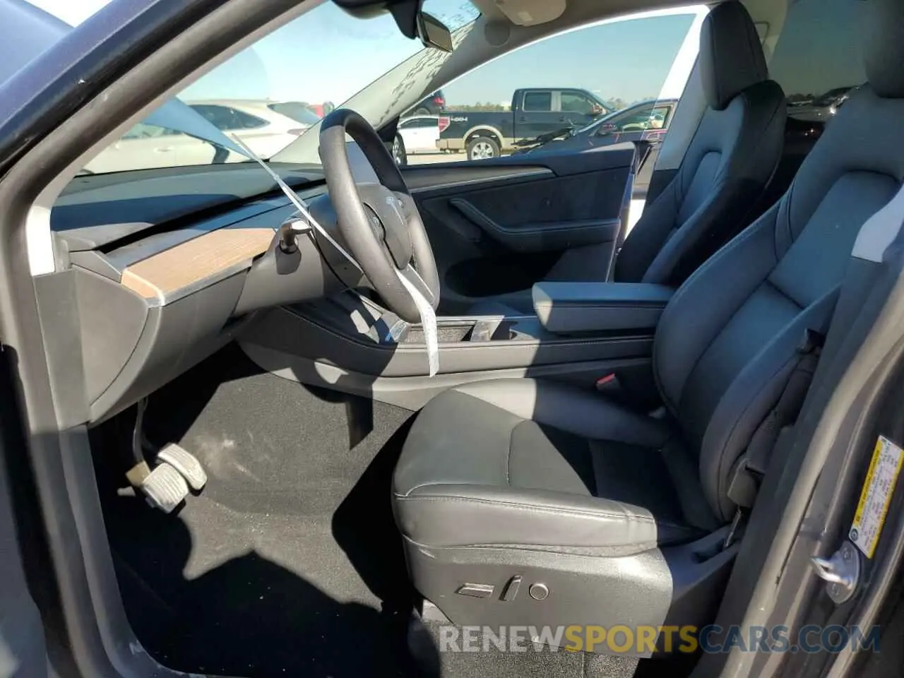 7 Photograph of a damaged car 7SAYGDEE9PA180293 TESLA MODEL Y 2023