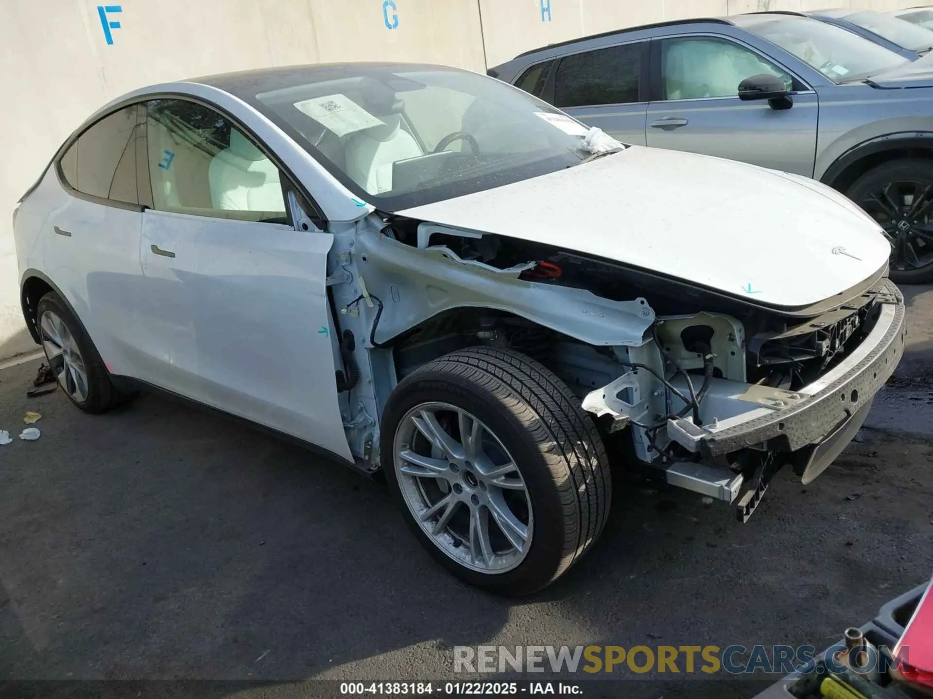 1 Фотография поврежденного автомобиля 7SAYGDEE9PF623285 TESLA MODEL Y 2023