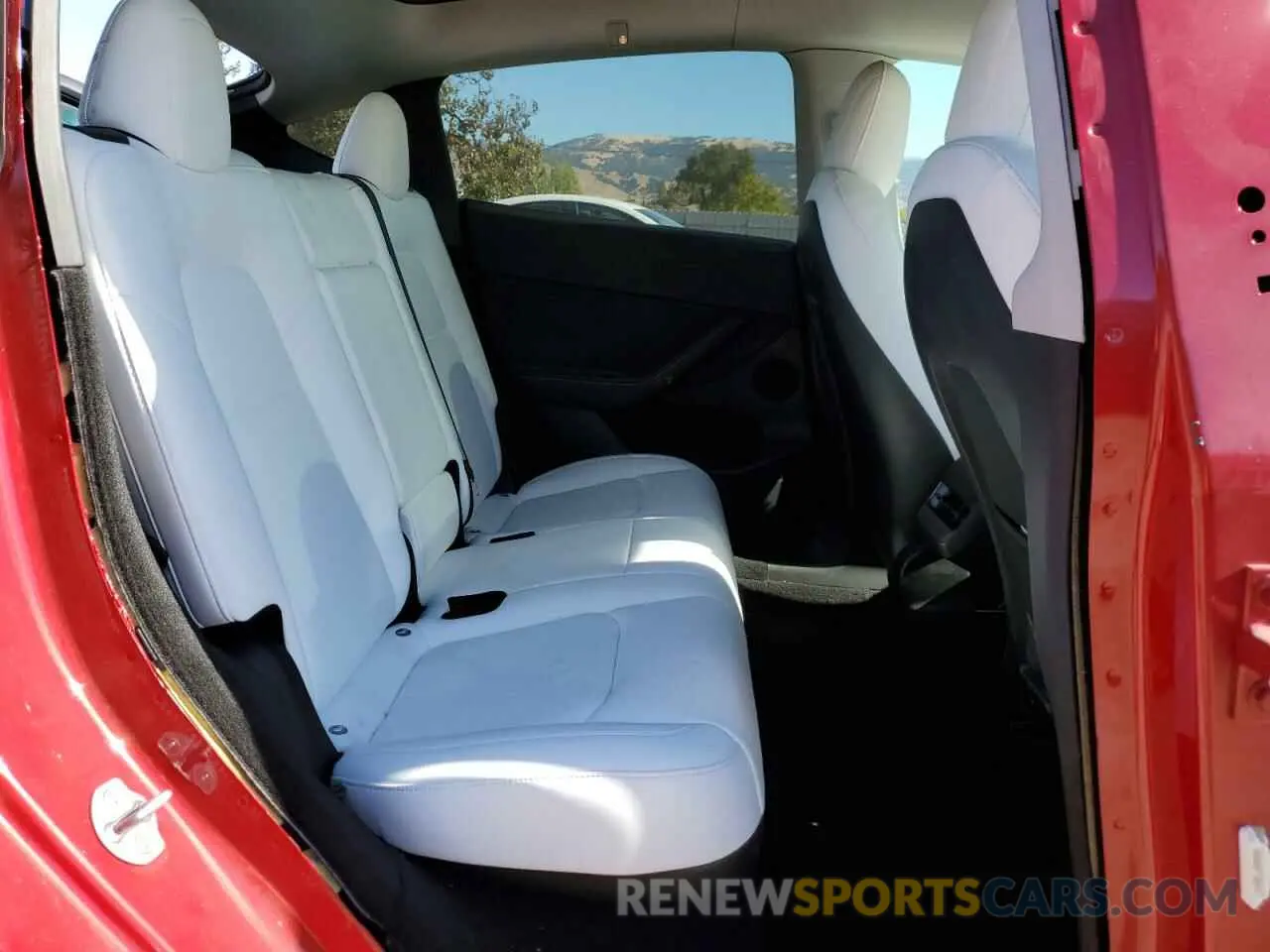 11 Photograph of a damaged car 7SAYGDEE9PF628437 TESLA MODEL Y 2023