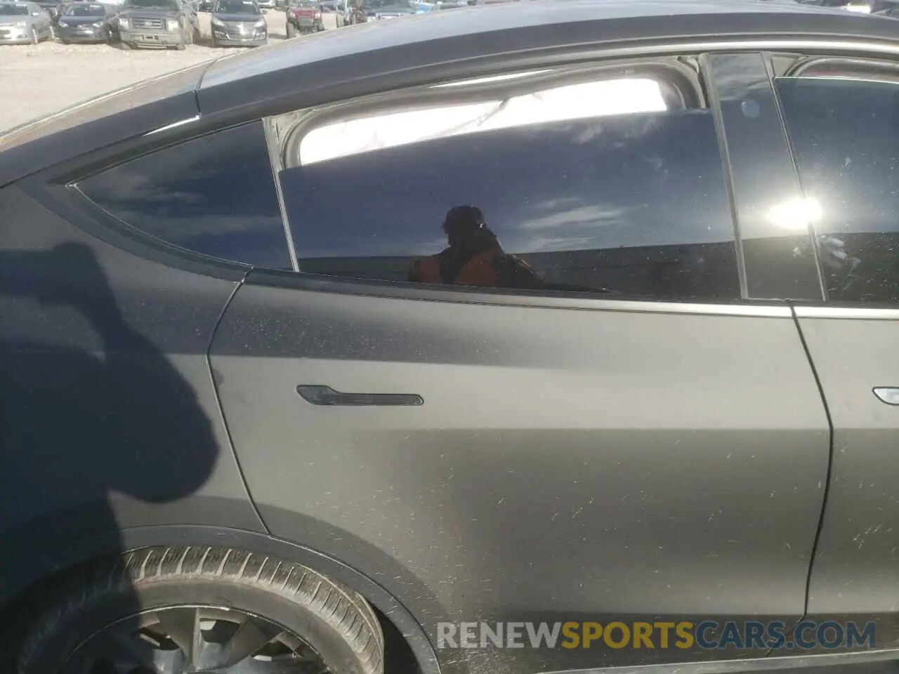 11 Photograph of a damaged car 7SAYGDEE9PF631306 TESLA MODEL Y 2023