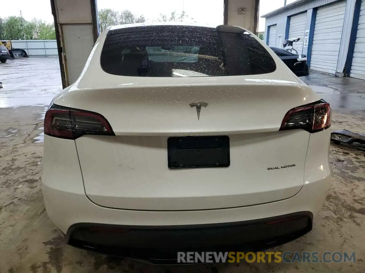 6 Photograph of a damaged car 7SAYGDEE9PF805214 TESLA MODEL Y 2023
