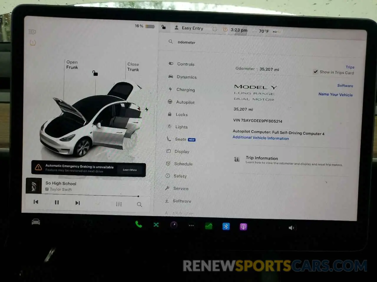 9 Photograph of a damaged car 7SAYGDEE9PF805214 TESLA MODEL Y 2023