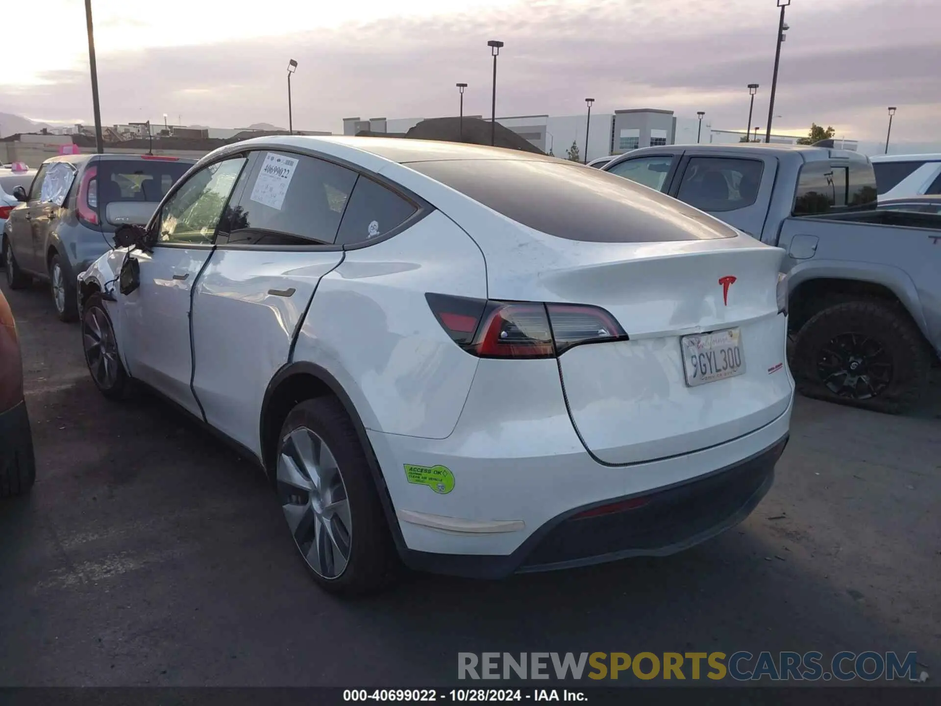 3 Photograph of a damaged car 7SAYGDEE9PF806749 TESLA MODEL Y 2023