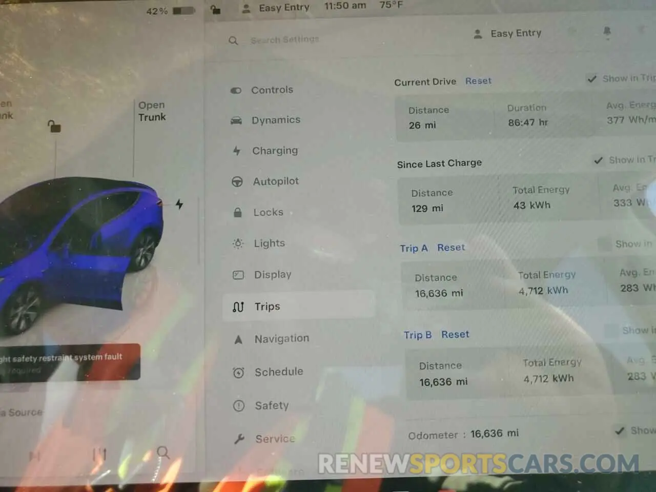 9 Photograph of a damaged car 7SAYGDEE9PF838911 TESLA MODEL Y 2023