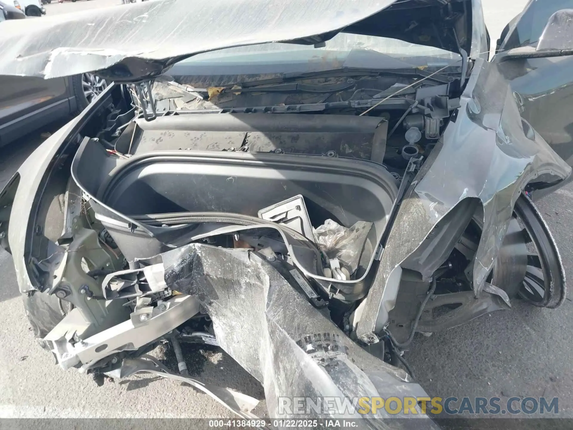 10 Photograph of a damaged car 7SAYGDEE9PF874484 TESLA MODEL Y 2023