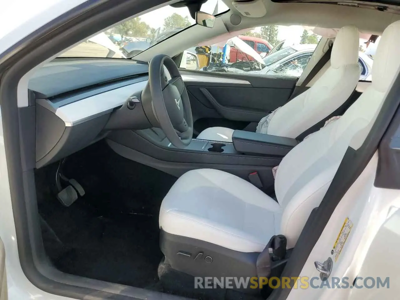 7 Photograph of a damaged car 7SAYGDEE9PF886313 TESLA MODEL Y 2023