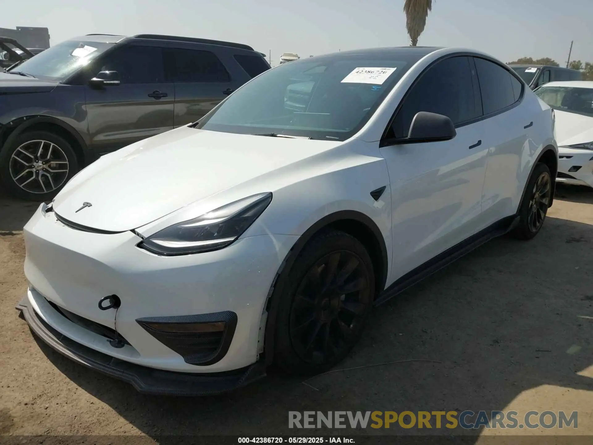 2 Photograph of a damaged car 7SAYGDEE9PF887283 TESLA MODEL Y 2023