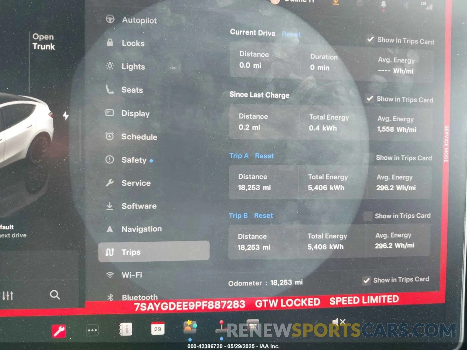 7 Photograph of a damaged car 7SAYGDEE9PF887283 TESLA MODEL Y 2023