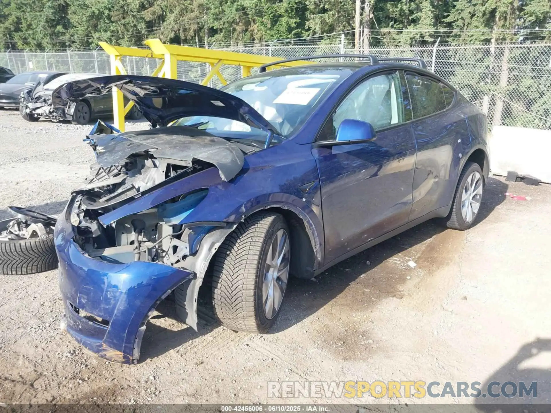 2 Photograph of a damaged car 7SAYGDEE9PF917186 TESLA MODEL Y 2023