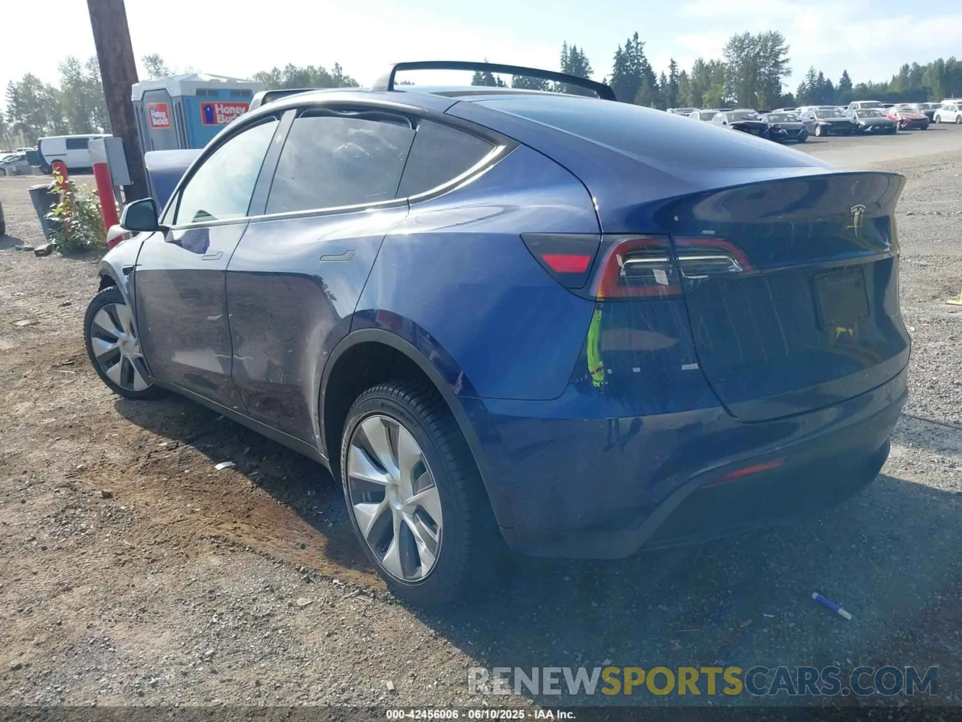 3 Photograph of a damaged car 7SAYGDEE9PF917186 TESLA MODEL Y 2023