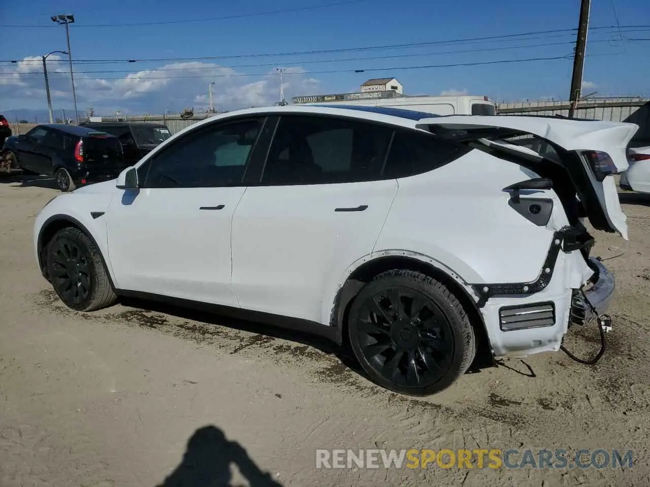 2 Photograph of a damaged car 7SAYGDEEXPA071762 TESLA MODEL Y 2023