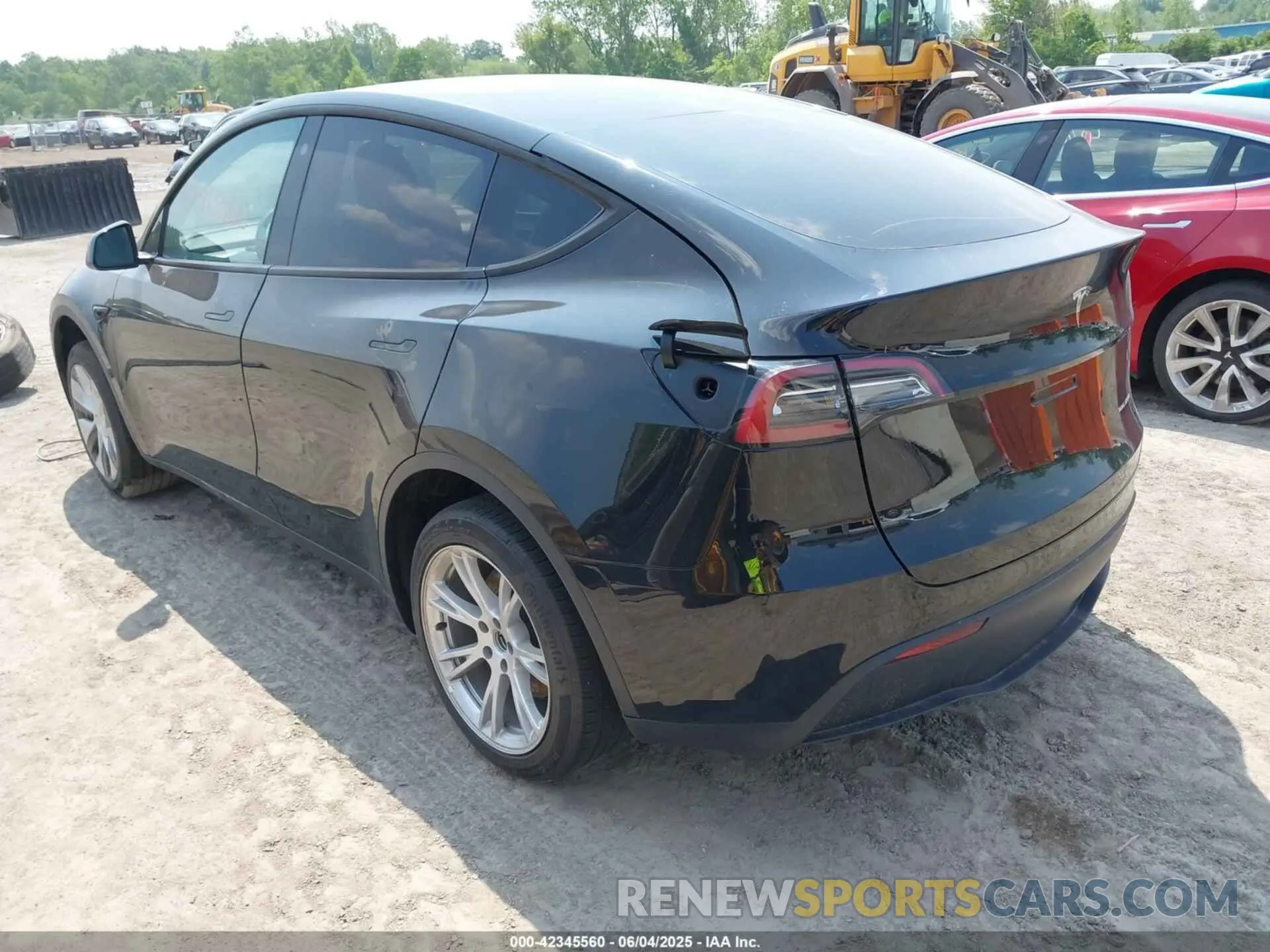 3 Photograph of a damaged car 7SAYGDEEXPA083135 TESLA MODEL Y 2023