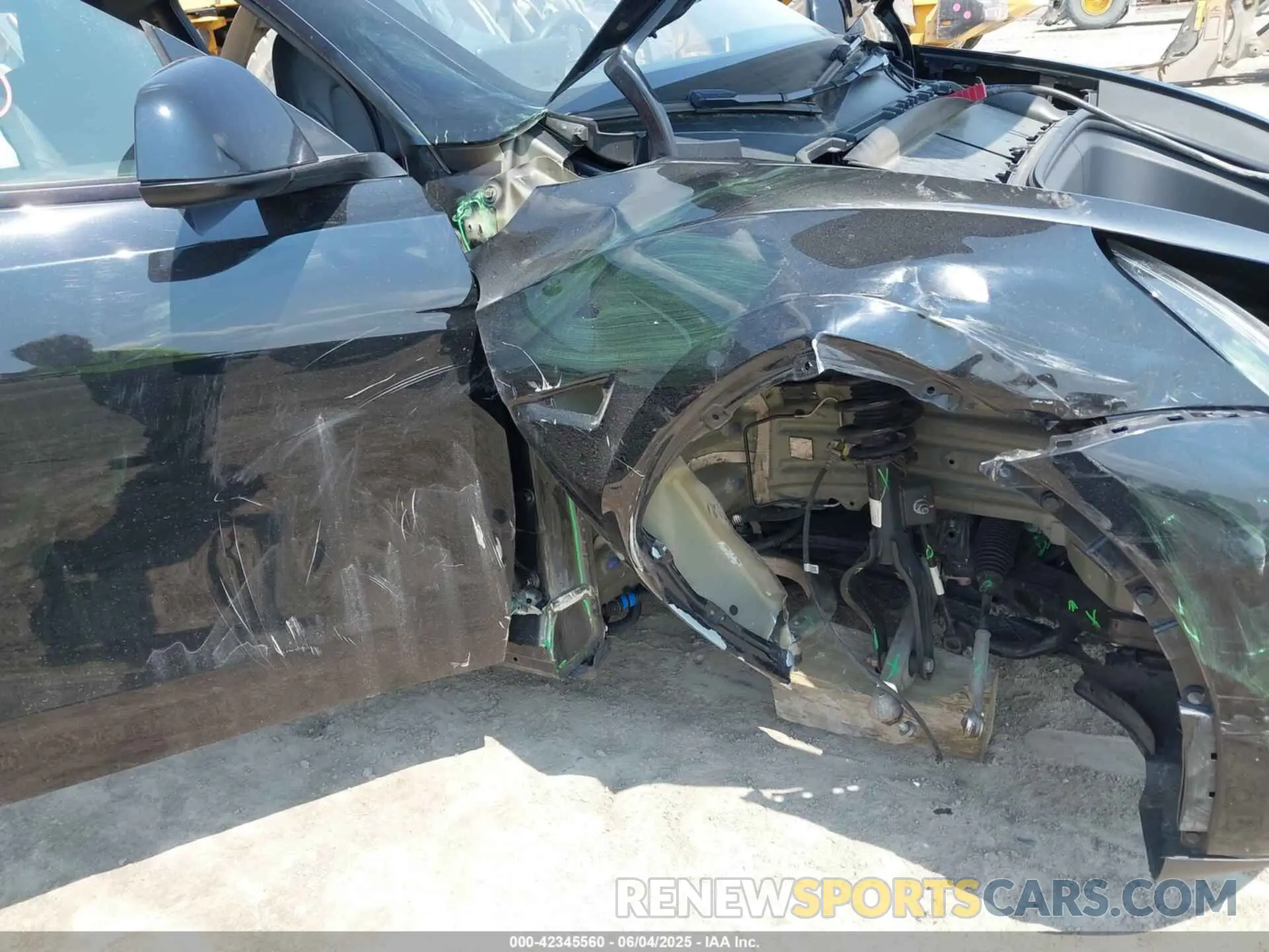 6 Photograph of a damaged car 7SAYGDEEXPA083135 TESLA MODEL Y 2023