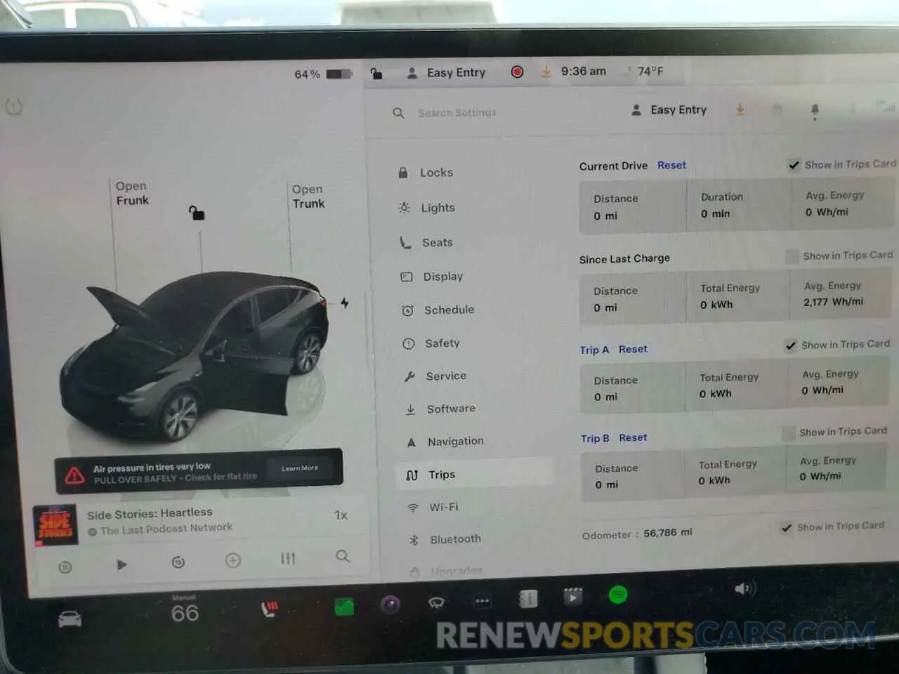 9 Photograph of a damaged car 7SAYGDEEXPA096418 TESLA MODEL Y 2023