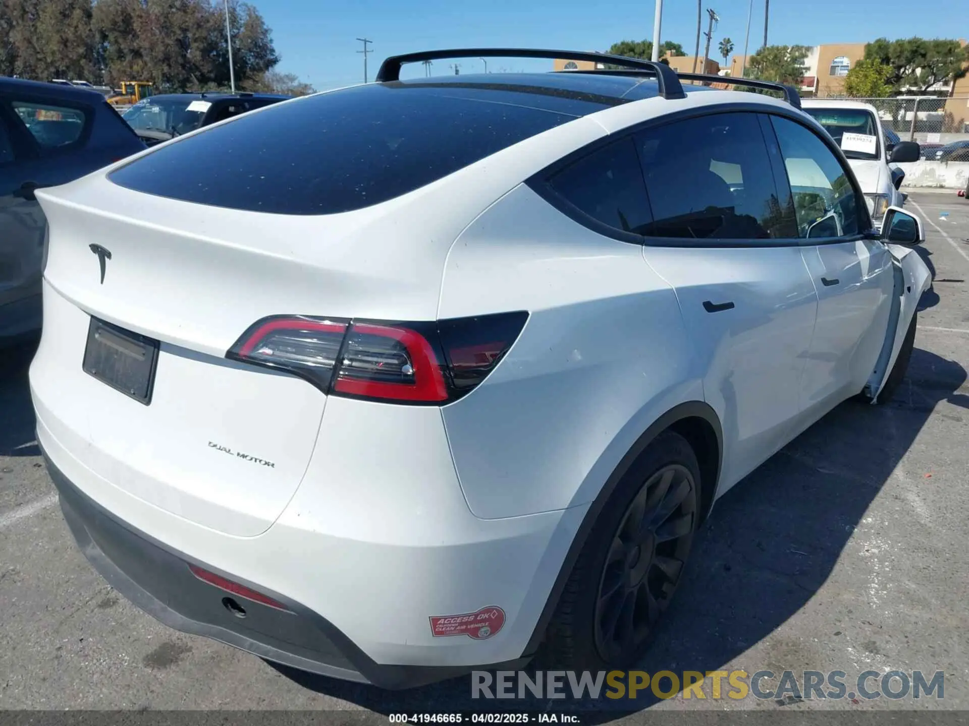 4 Фотография поврежденного автомобиля 7SAYGDEEXPA152986 TESLA MODEL Y 2023