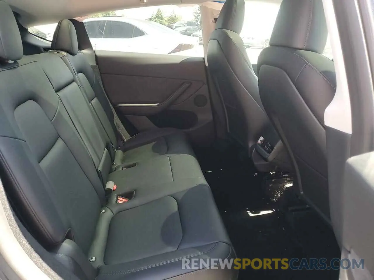 10 Photograph of a damaged car 7SAYGDEEXPA157332 TESLA MODEL Y 2023