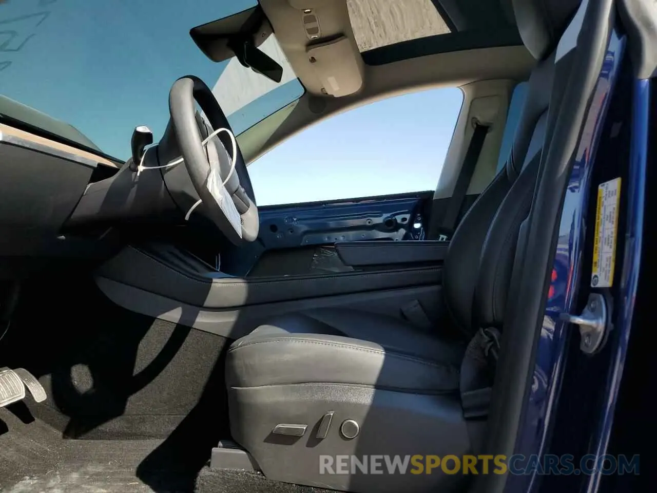 7 Photograph of a damaged car 7SAYGDEEXPA158593 TESLA MODEL Y 2023