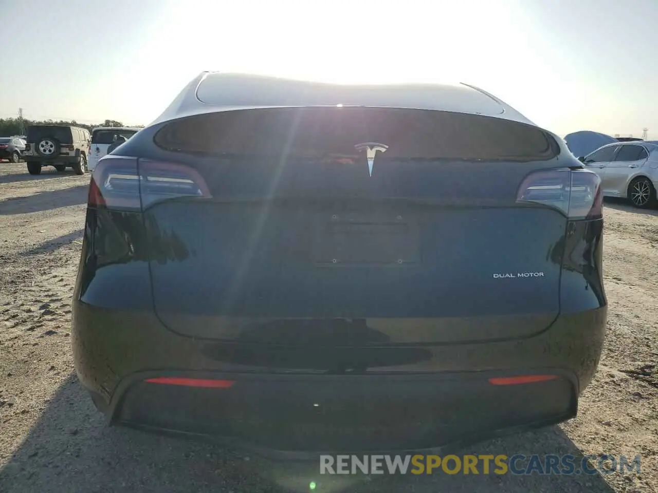 6 Photograph of a damaged car 7SAYGDEEXPA171831 TESLA MODEL Y 2023