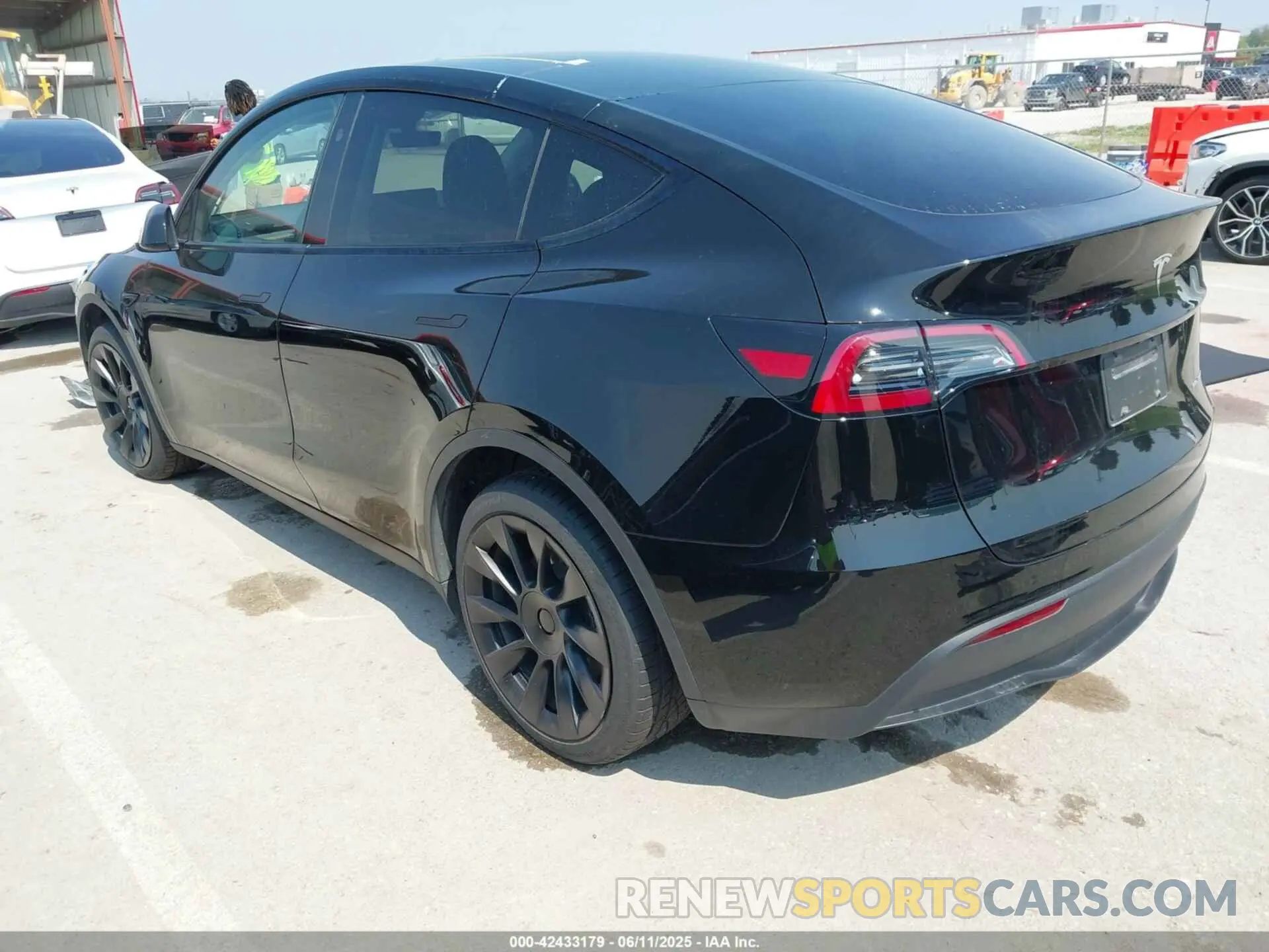 3 Фотография поврежденного автомобиля 7SAYGDEEXPA179735 TESLA MODEL Y 2023