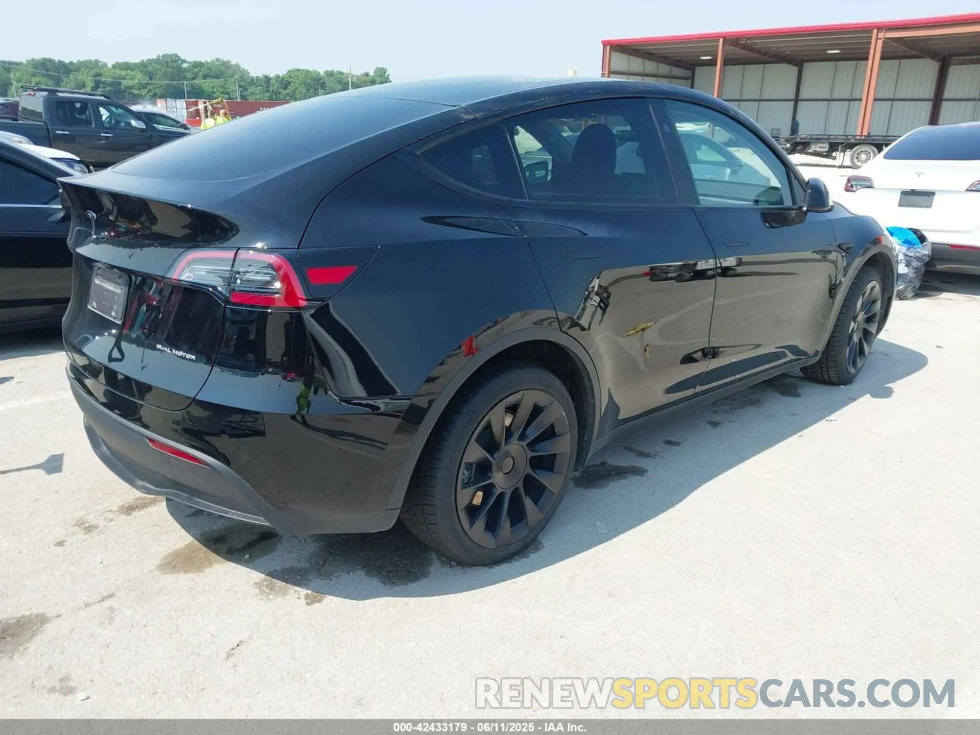 4 Фотография поврежденного автомобиля 7SAYGDEEXPA179735 TESLA MODEL Y 2023