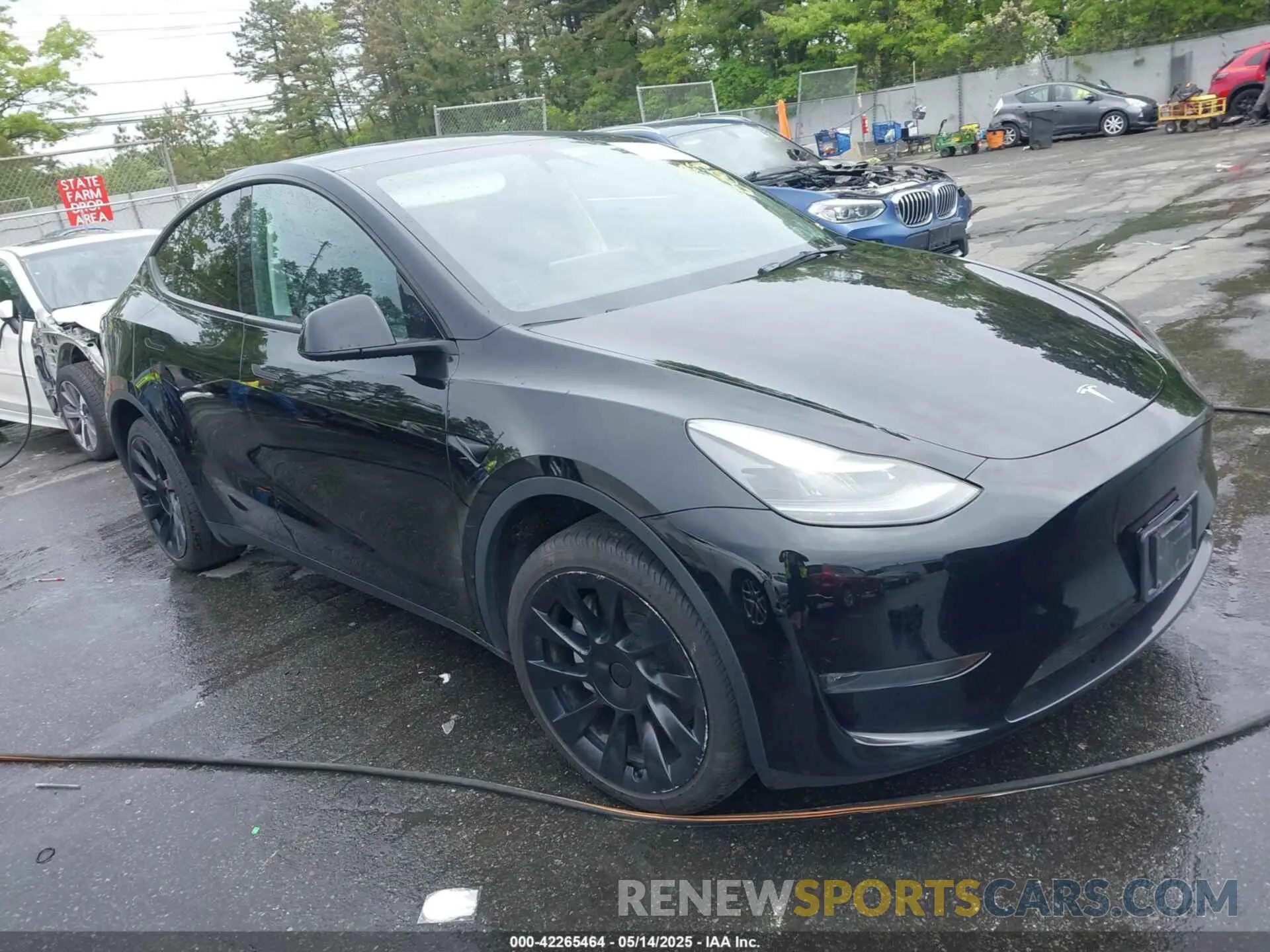 1 Photograph of a damaged car 7SAYGDEEXPA183123 TESLA MODEL Y 2023