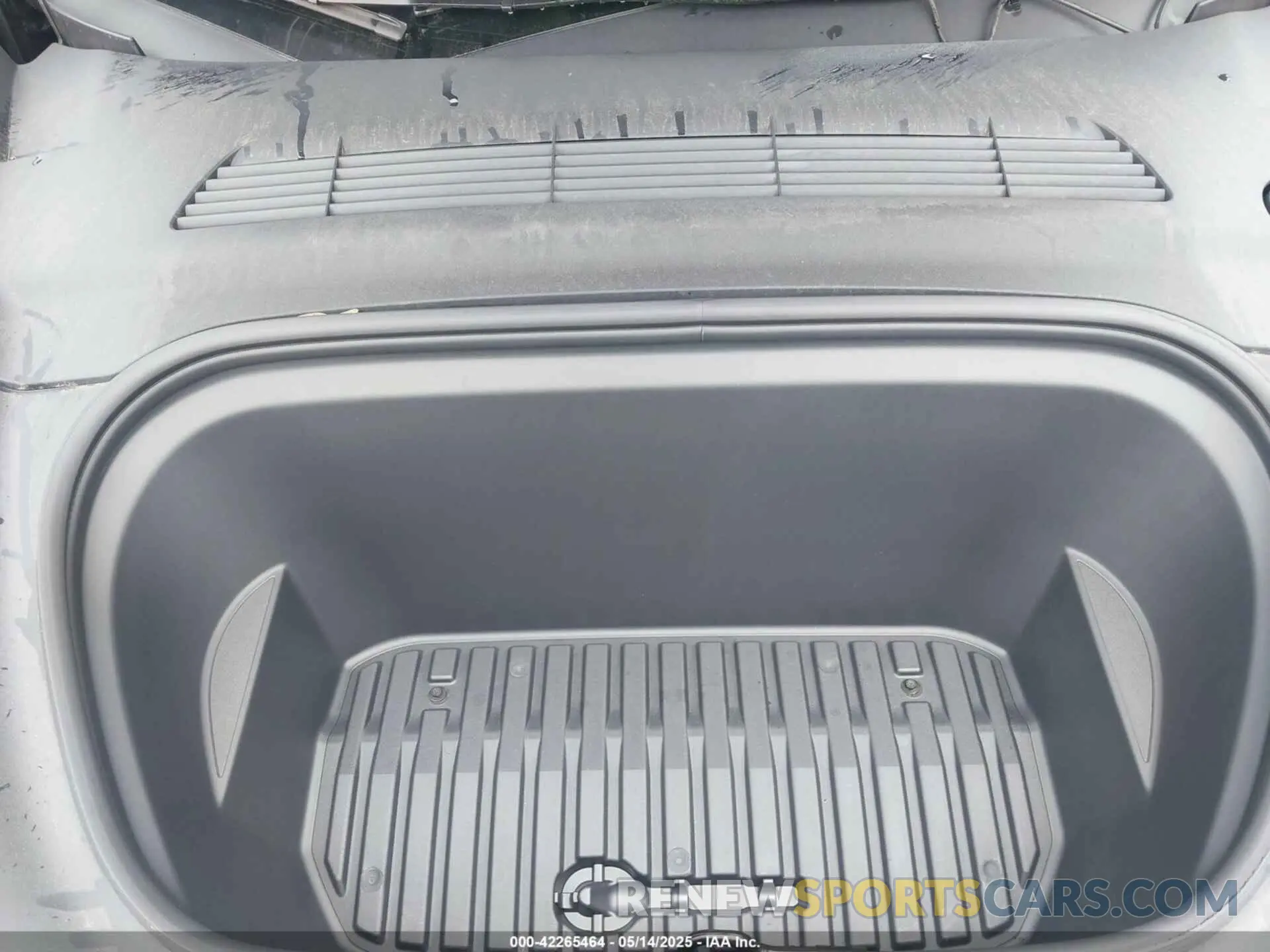 10 Photograph of a damaged car 7SAYGDEEXPA183123 TESLA MODEL Y 2023