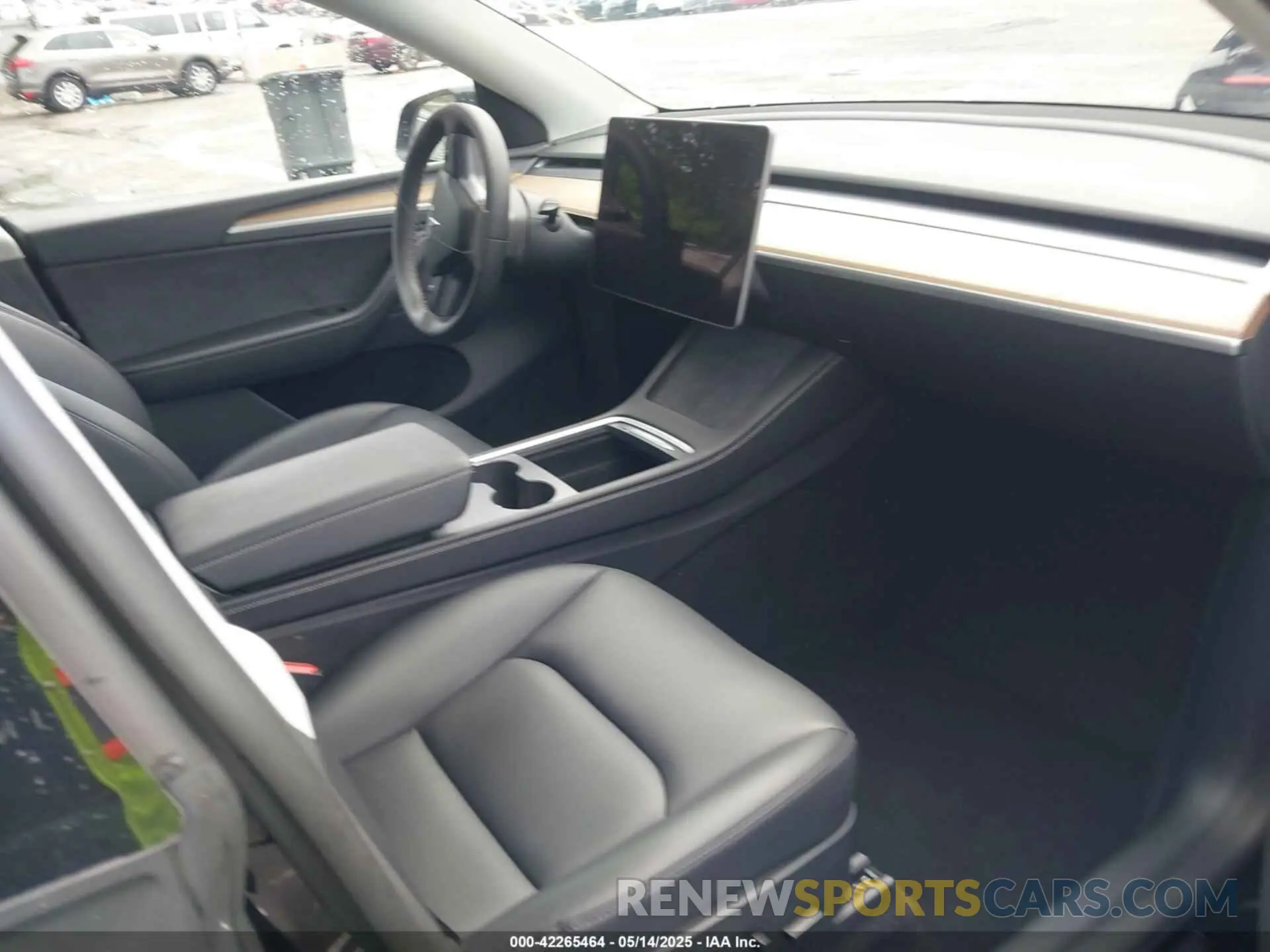 5 Photograph of a damaged car 7SAYGDEEXPA183123 TESLA MODEL Y 2023