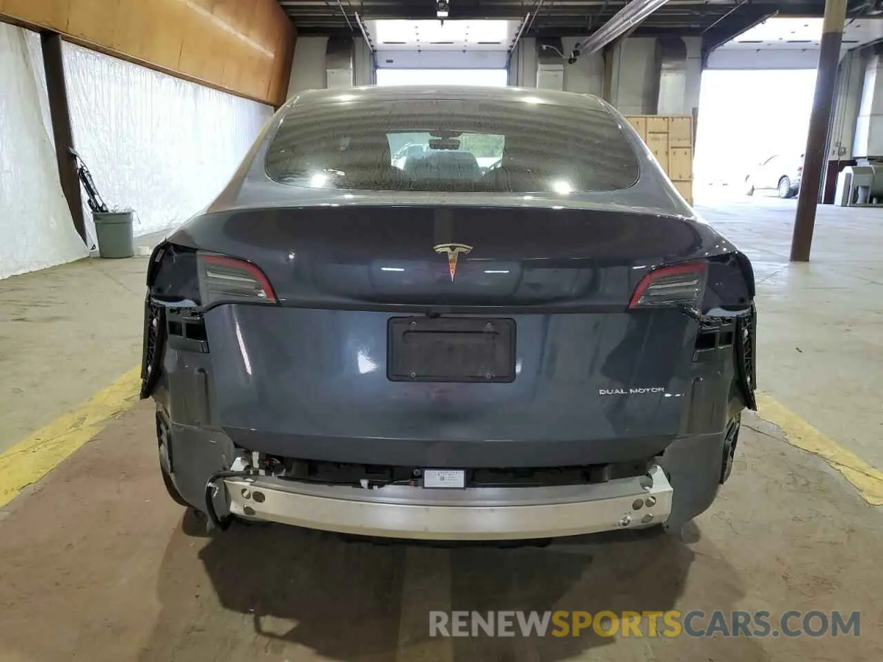 6 Photograph of a damaged car 7SAYGDEEXPA209025 TESLA MODEL Y 2023