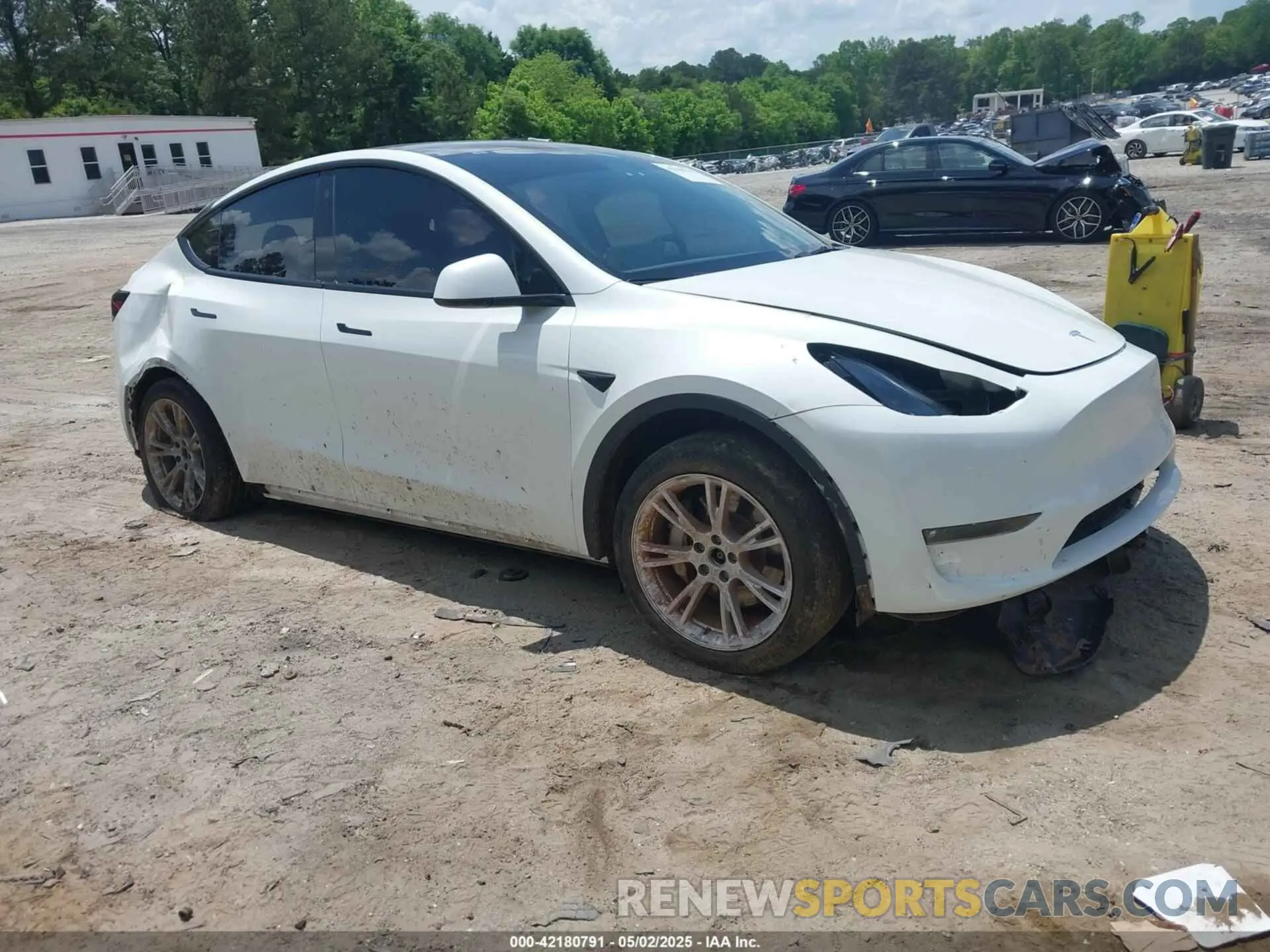 1 Photograph of a damaged car 7SAYGDEEXPF662919 TESLA MODEL Y 2023